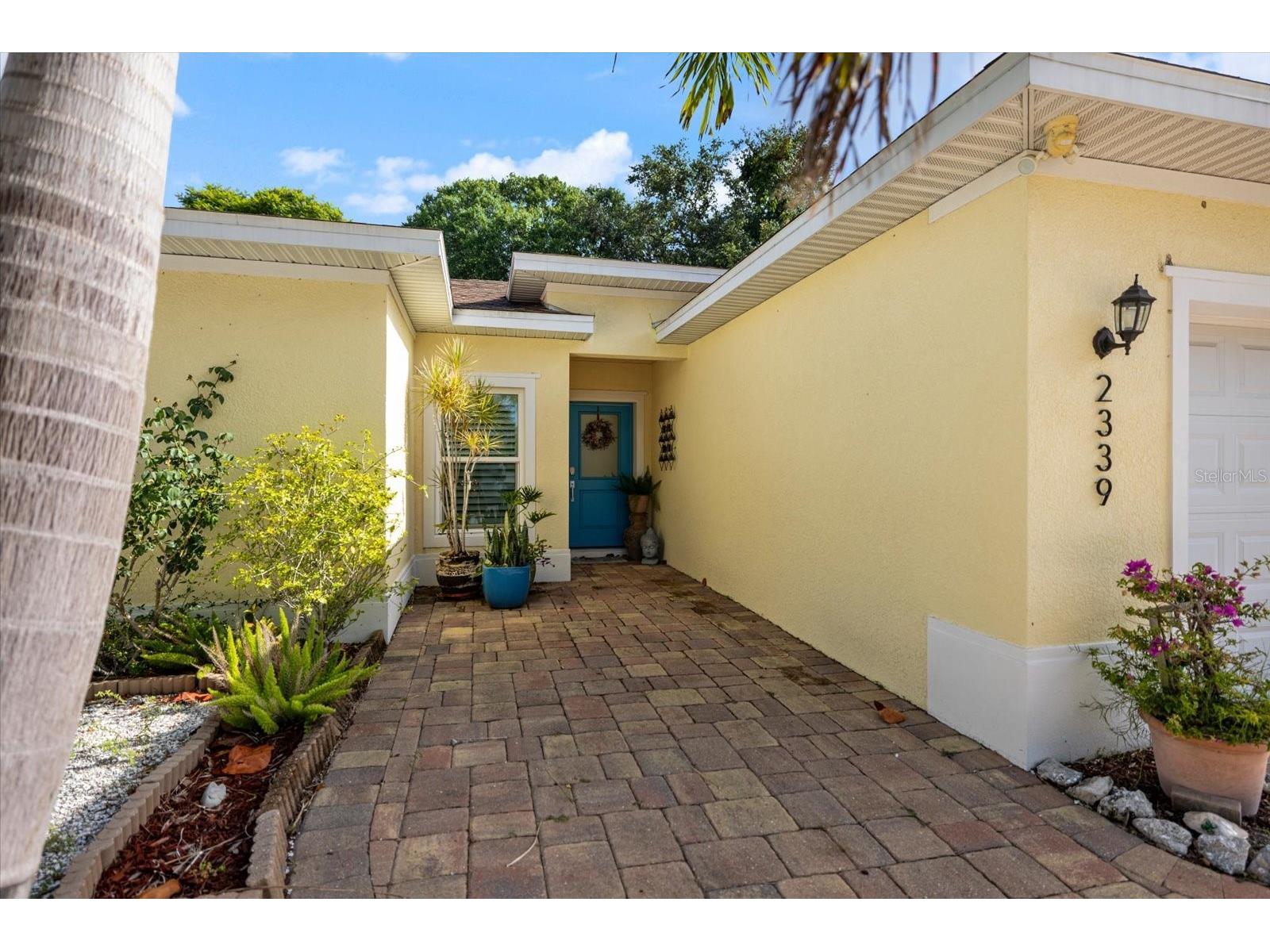 2339 Datura Street Sarasota FL 34239 A4695188 image3