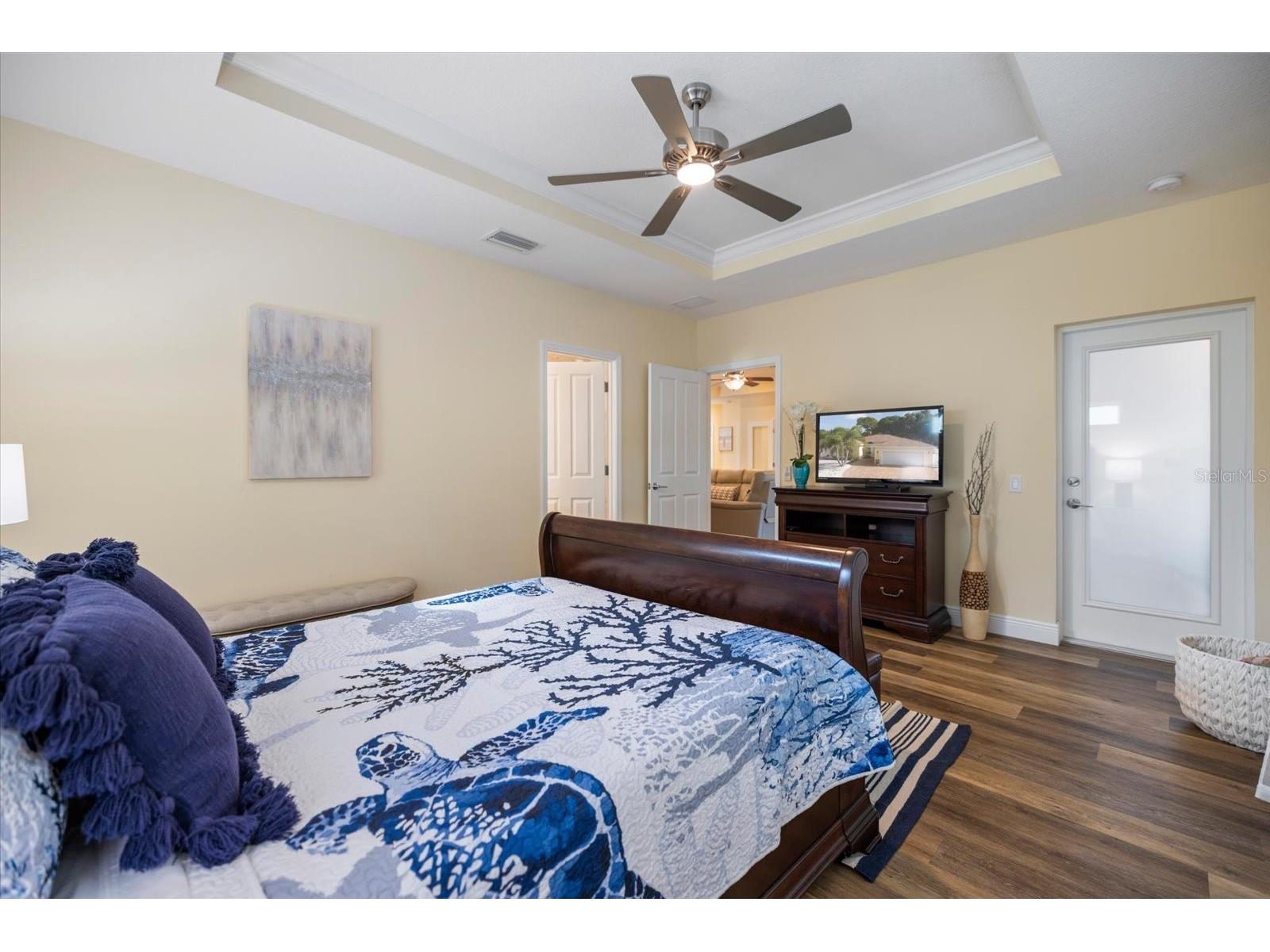 2339 Datura Street Sarasota FL 34239 A4695188 image32