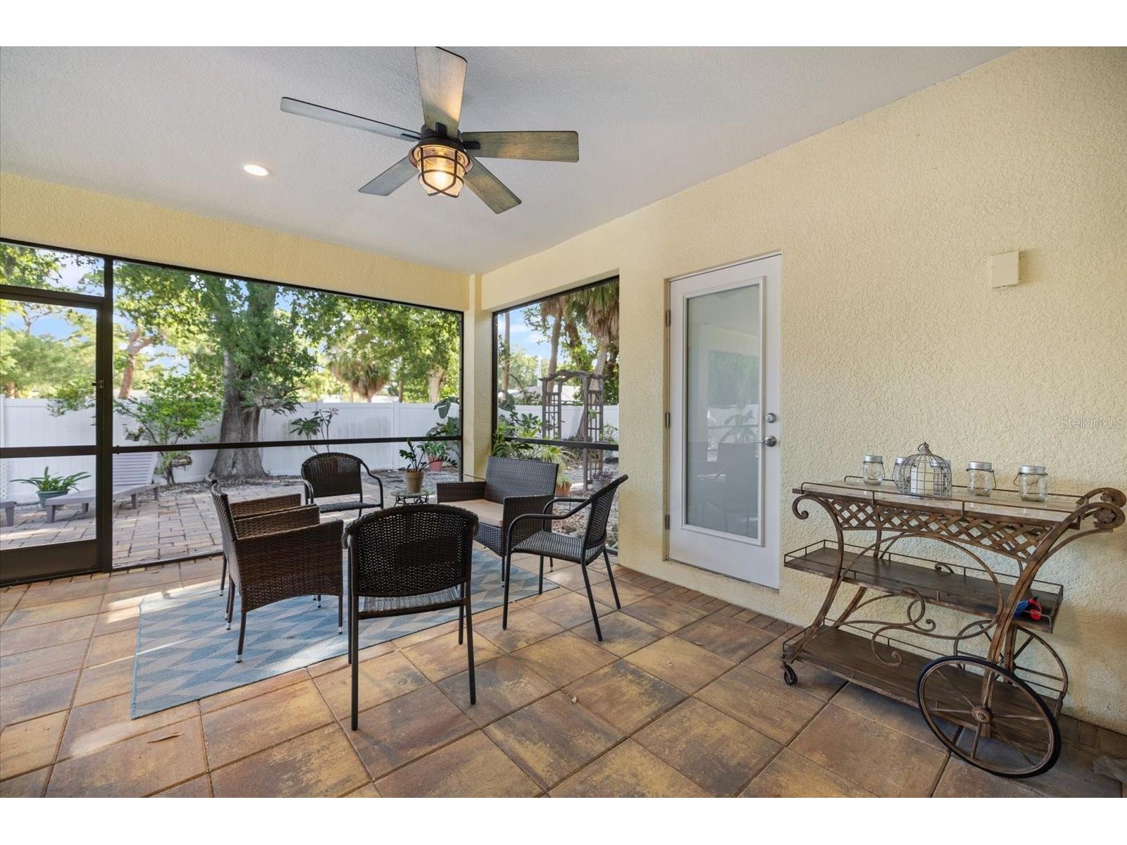 2339 Datura Street Sarasota FL 34239 A4695188 image40
