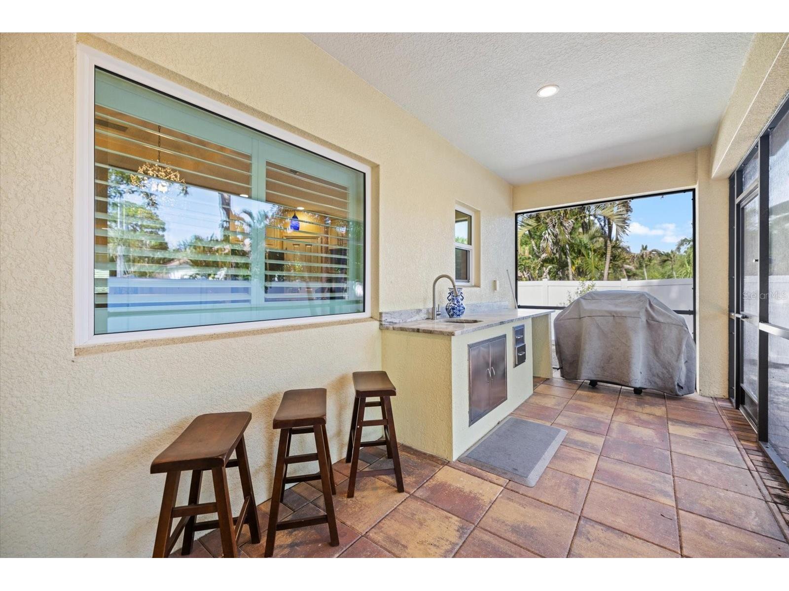 2339 Datura Street Sarasota FL 34239 A4695188 image43