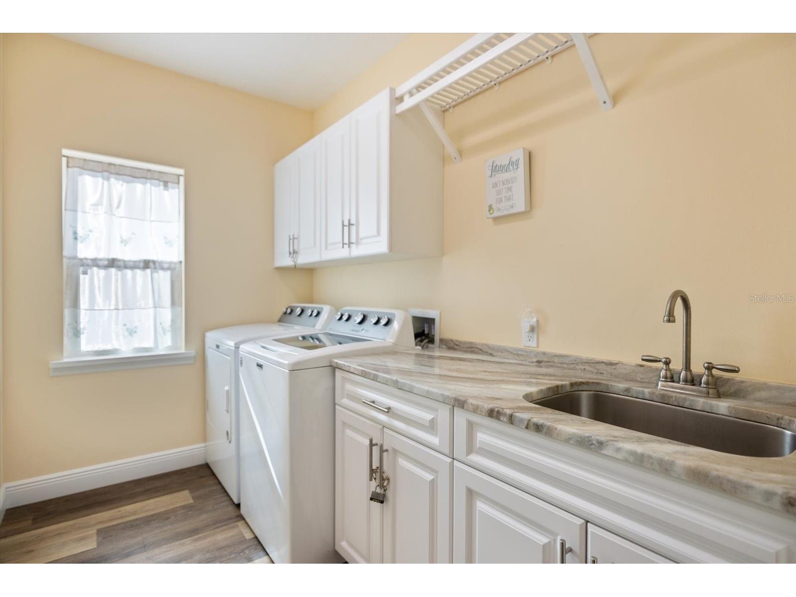 2339 Datura Street Sarasota FL 34239 A4695188 image46