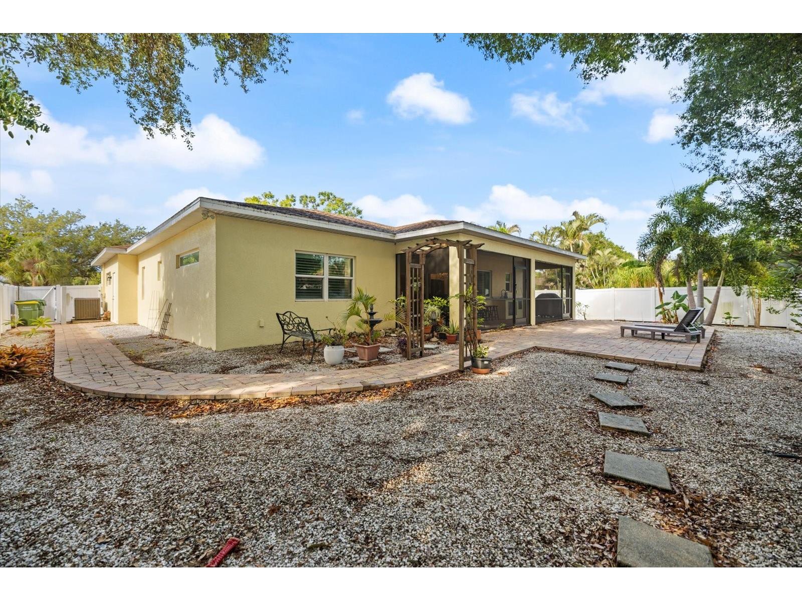 2339 Datura Street Sarasota FL 34239 A4695188 image50