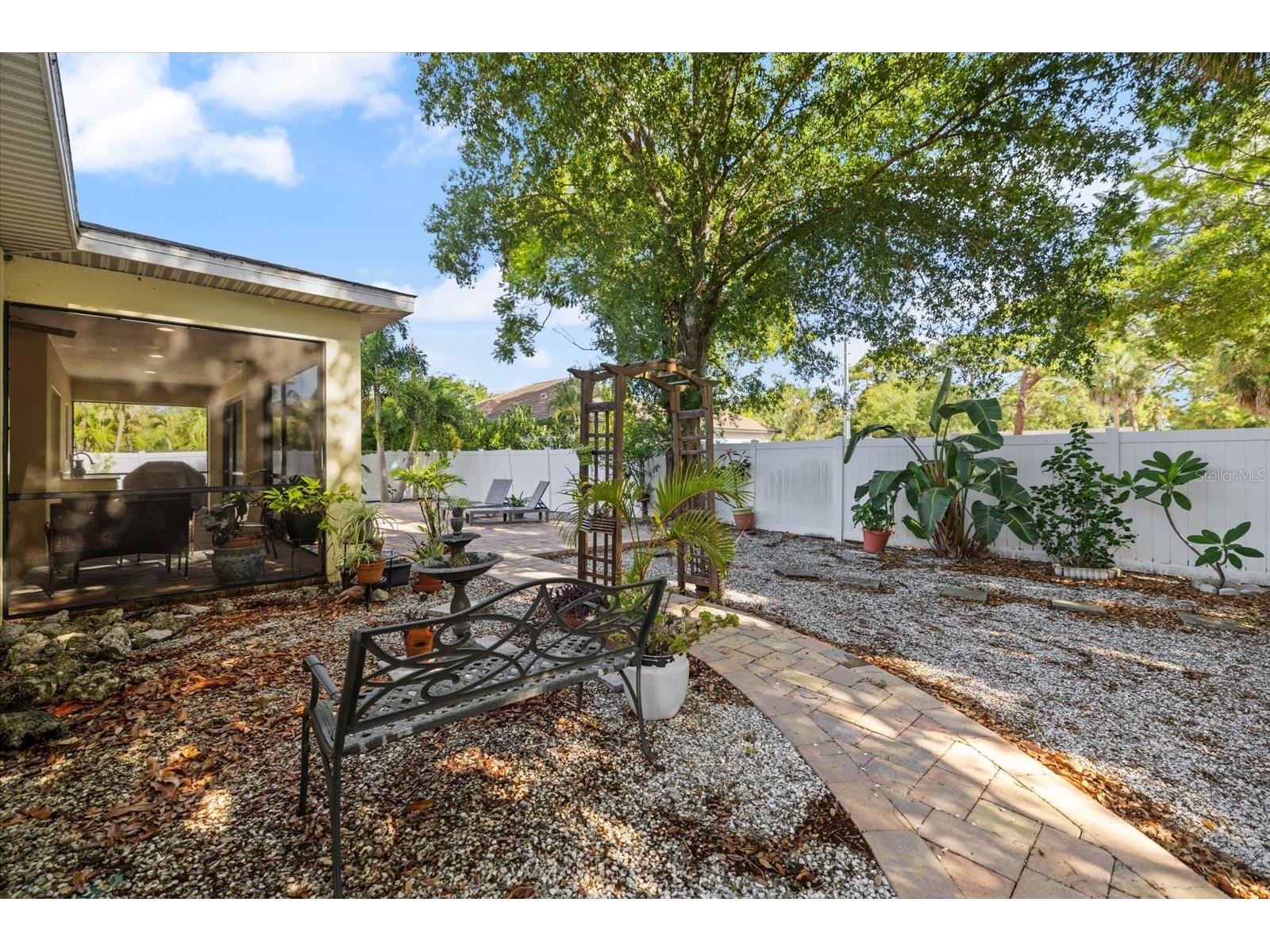 2339 Datura Street Sarasota FL 34239 A4695188 image51