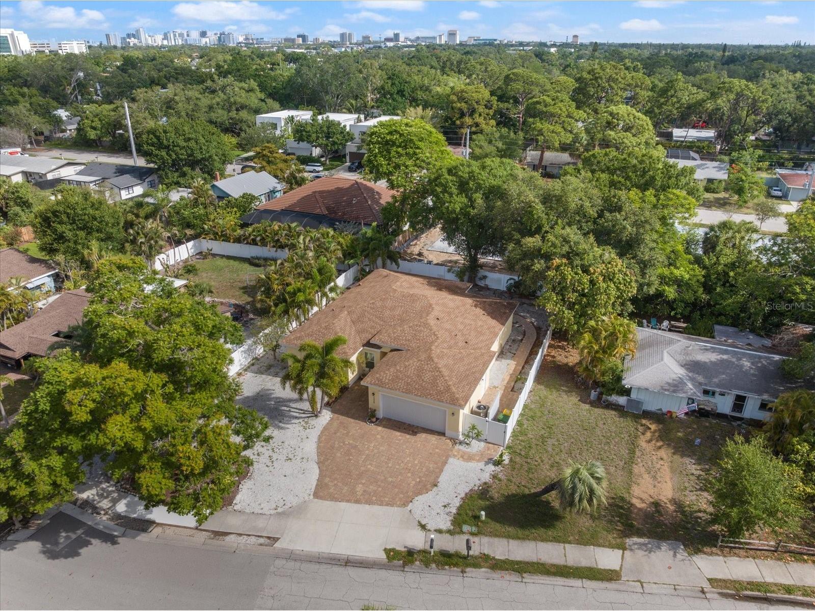 2339 Datura Street Sarasota FL 34239 A4695188 image54