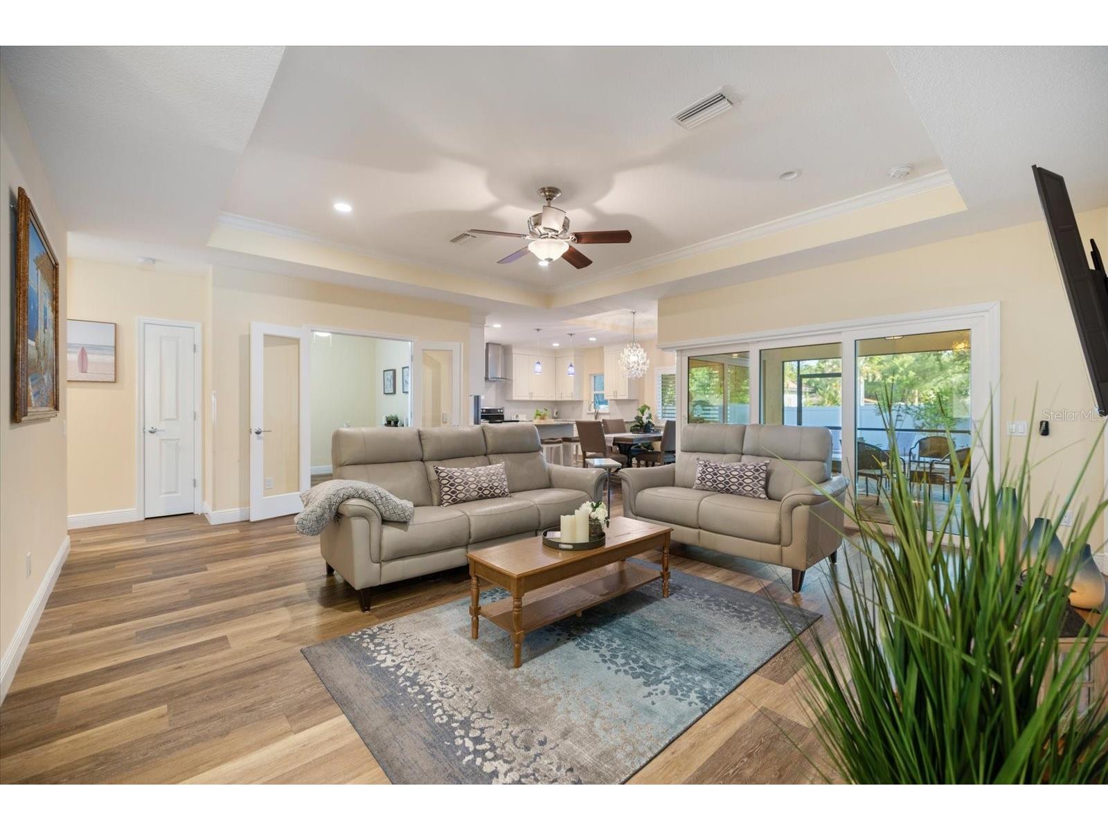 2339 Datura Street Sarasota FL 34239 A4695188 image6