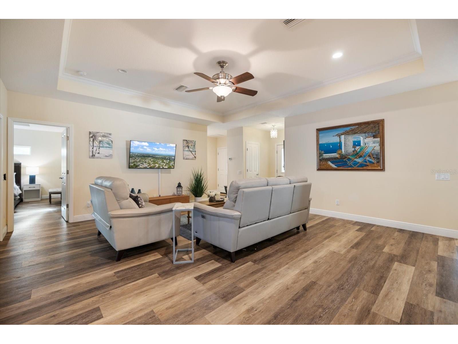 2339 Datura Street Sarasota FL 34239 A4695188 image8