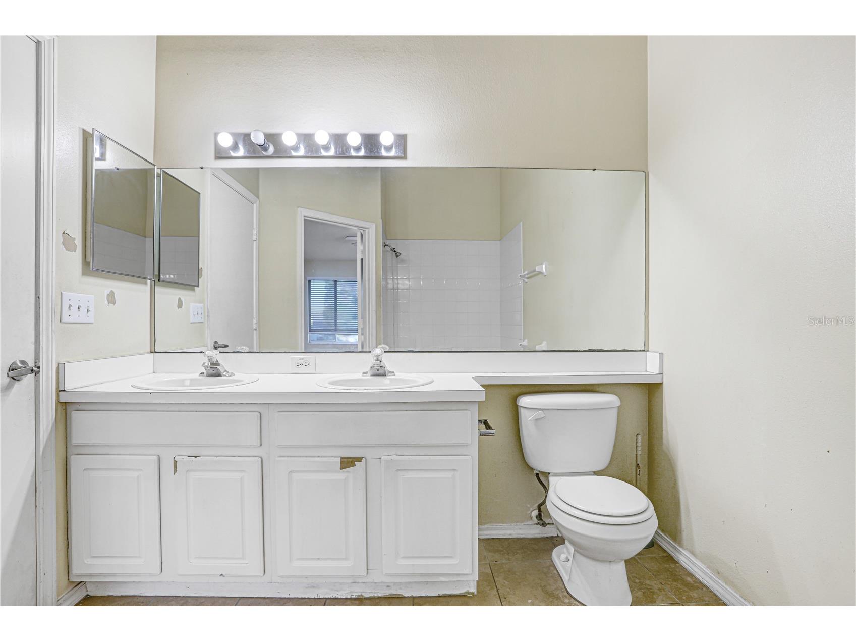 2339 Lake Woodberry Circle Brandon FL 33510 TB8475641 image12