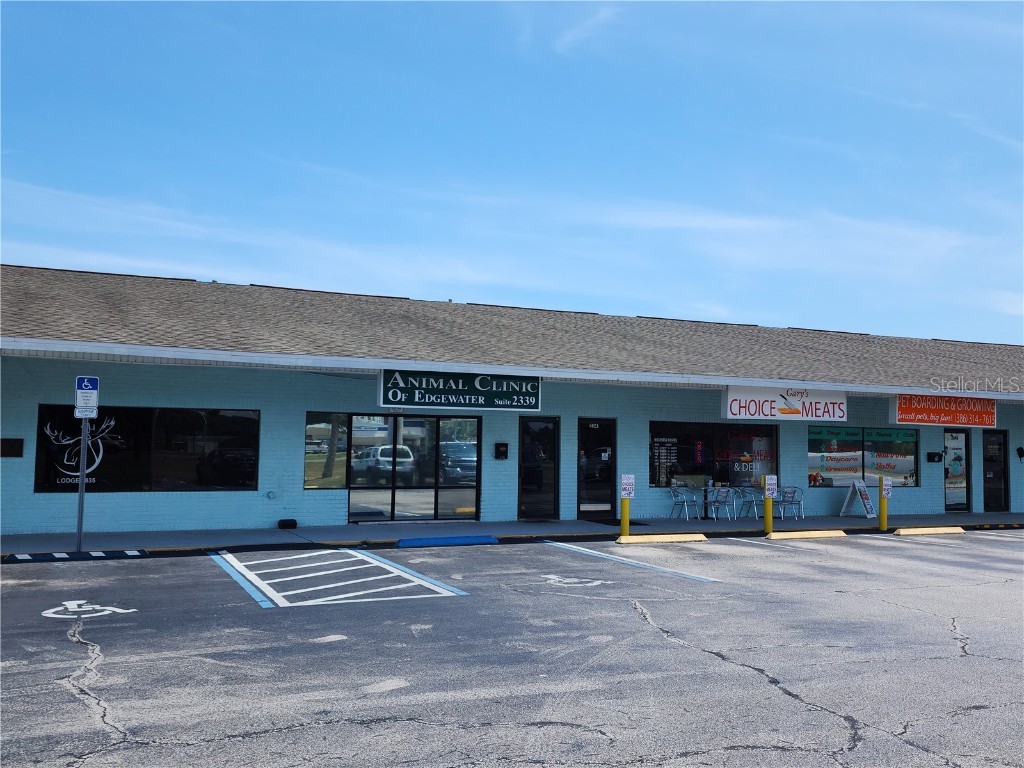 2339 S Ridgewood Avenue Edgewater FL 32141 V4932438 image1