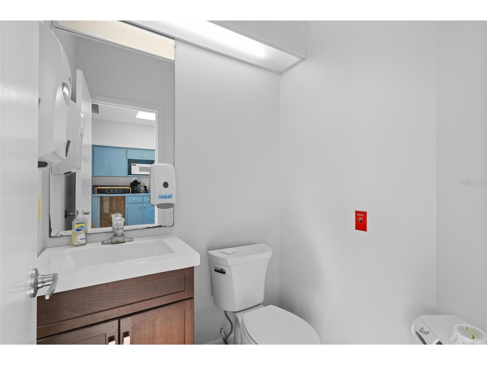 2339 Sunset Point Road #C300-C302 Clearwater FL 33765 TB8473422 image13