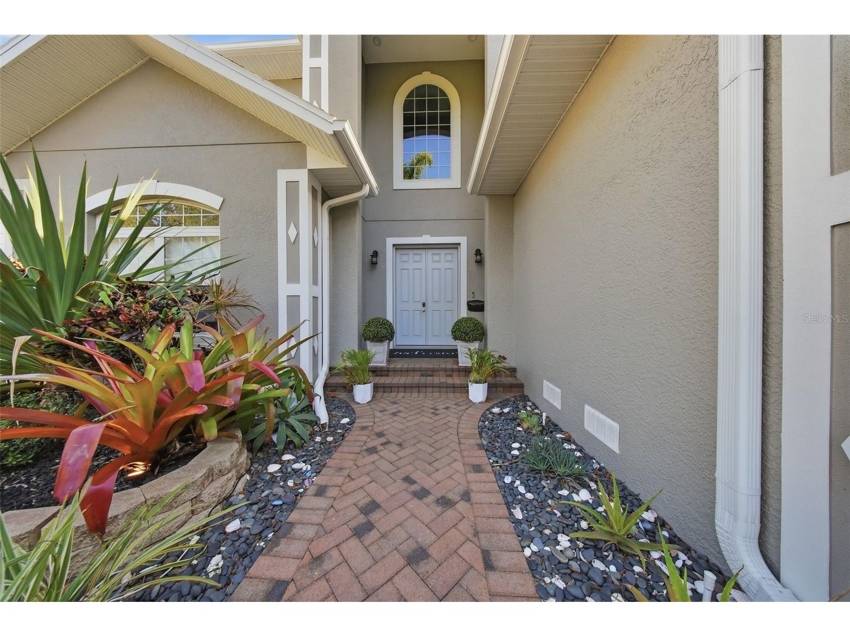 234 36th Avenue NE Saint Petersburg FL 33704 TB8501855 image2