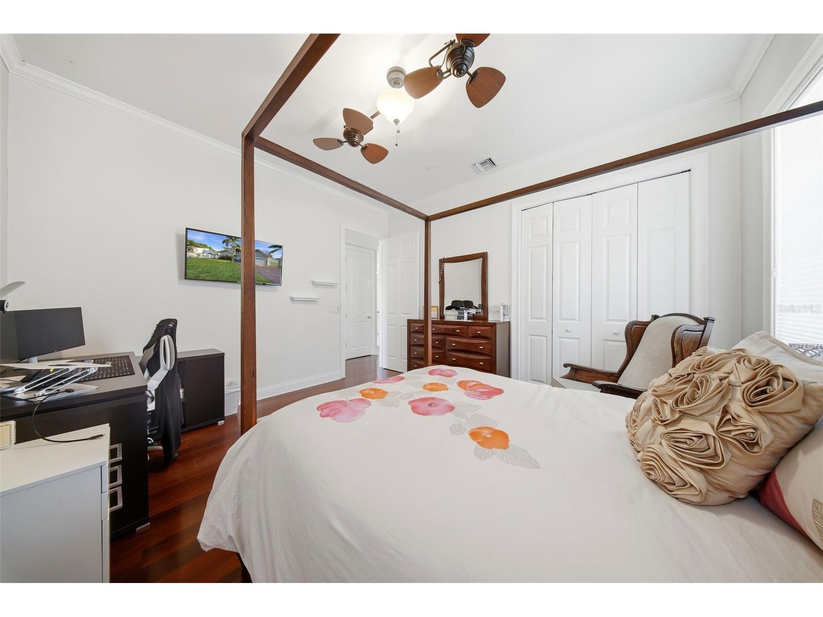234 36th Avenue NE Saint Petersburg FL 33704 TB8501855 image27