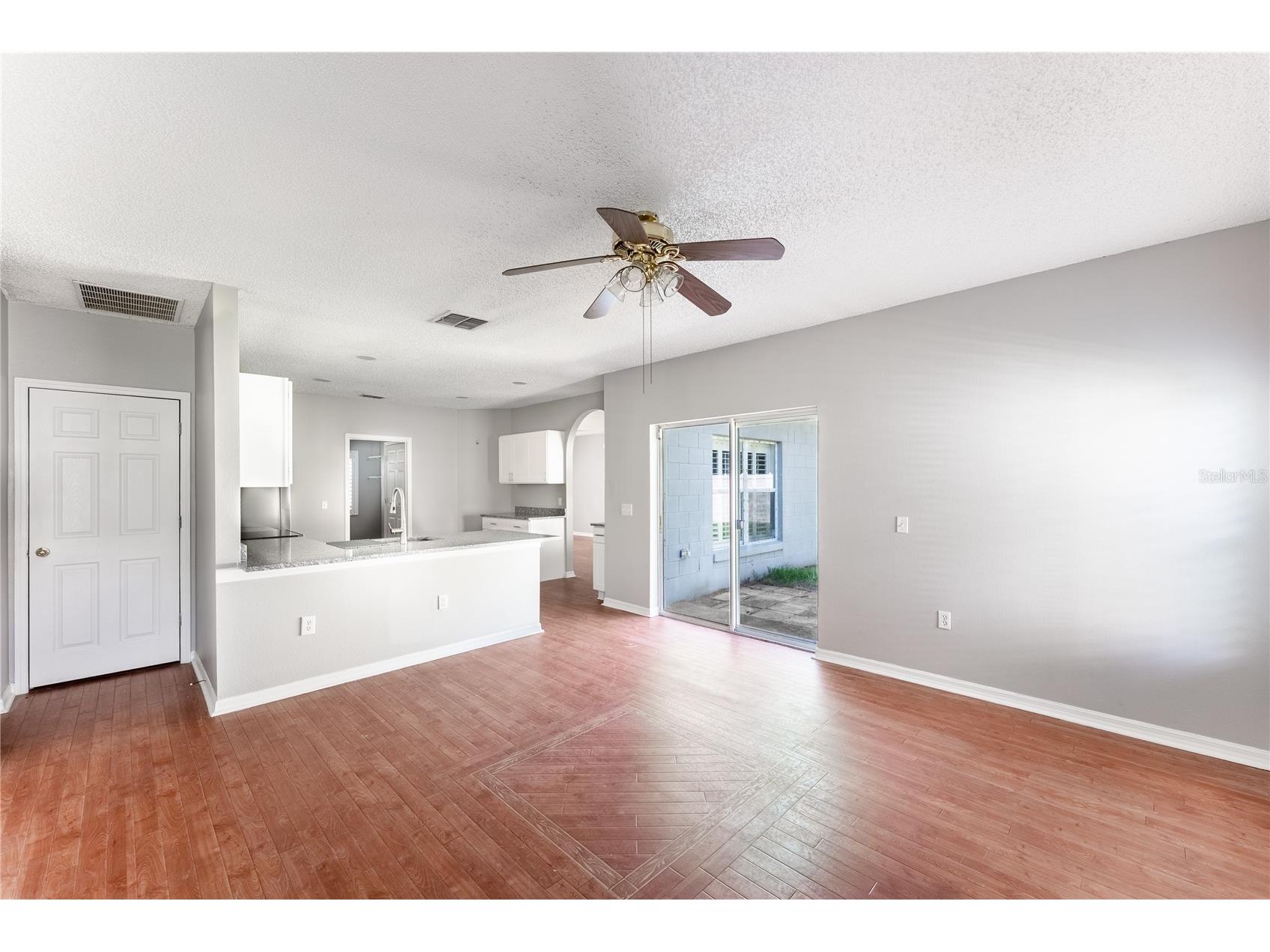 234 Balboa Drive Kissimmee FL 34758 O6410932 image4