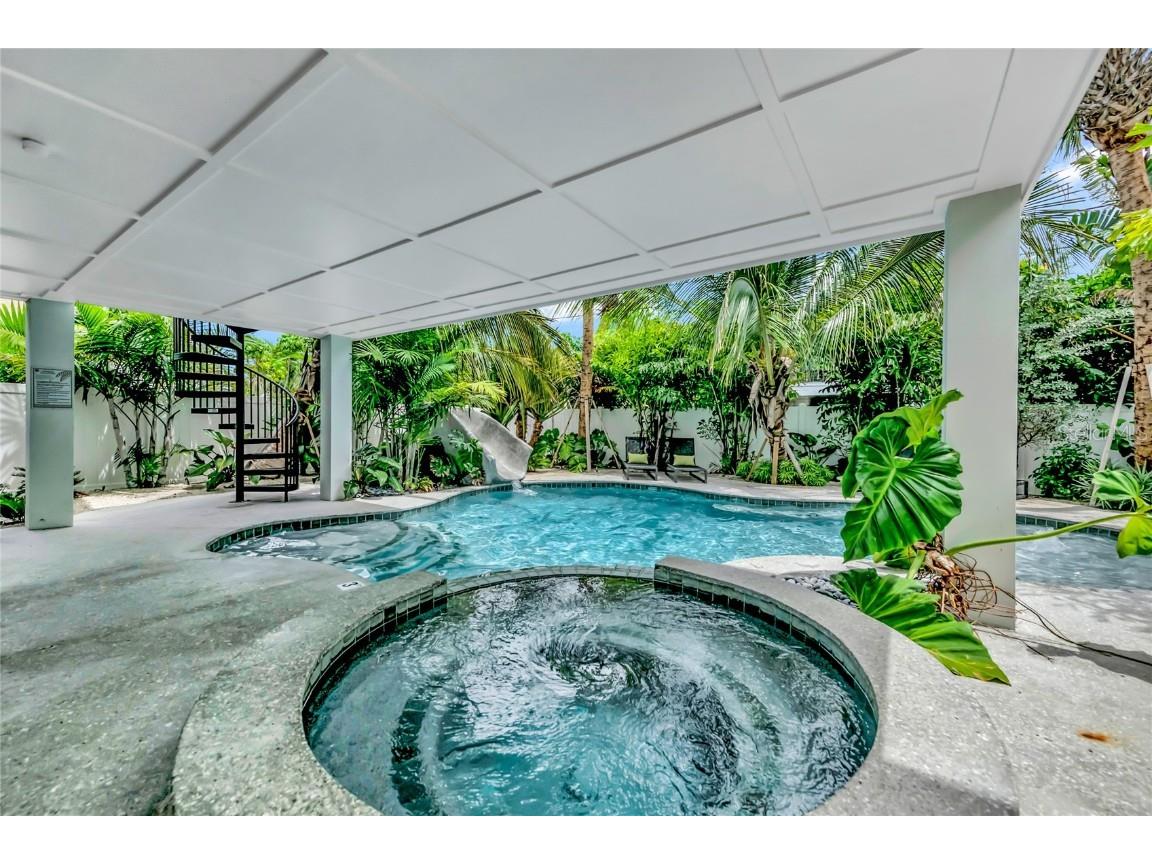 234 Grant Drive Sarasota FL 34236 A4668250 image35