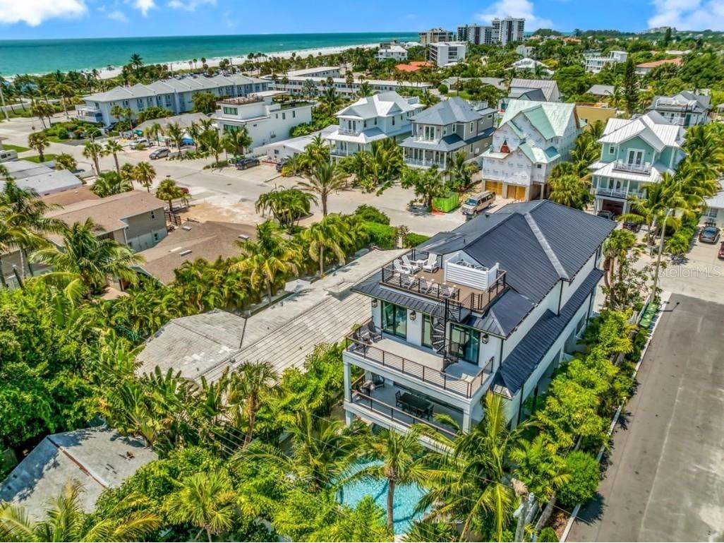 234 Grant Drive Sarasota FL 34236 A4668250 image9