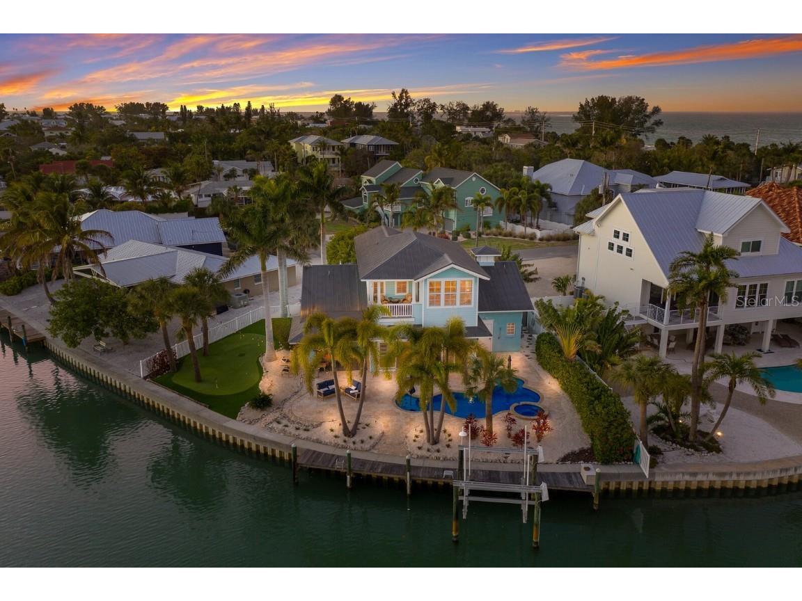 234 Lakeview Dr Anna Maria FL 34216 - LAKE LA VISTA A4598167 image1