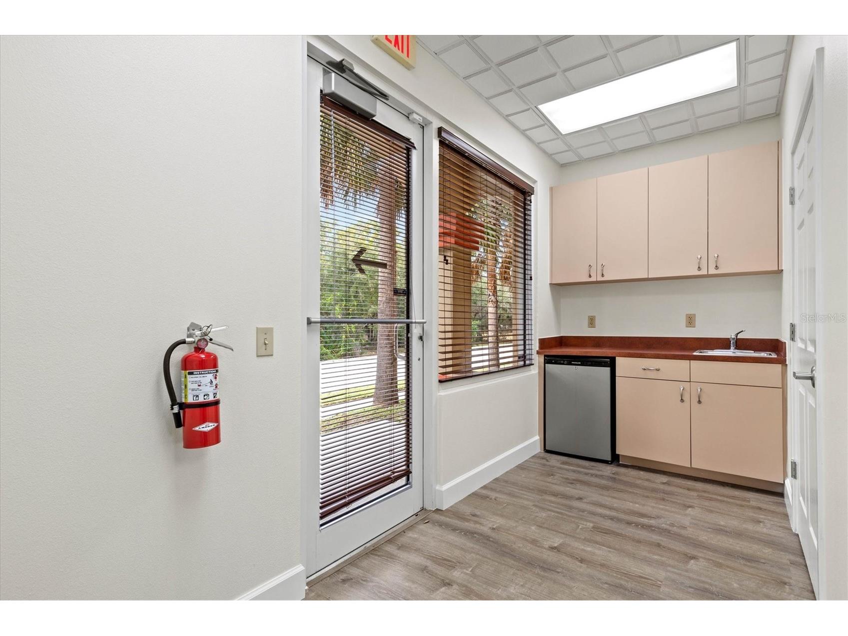 234 N Rhodes Avenue #105 Sarasota FL 34237 A4691309 image18