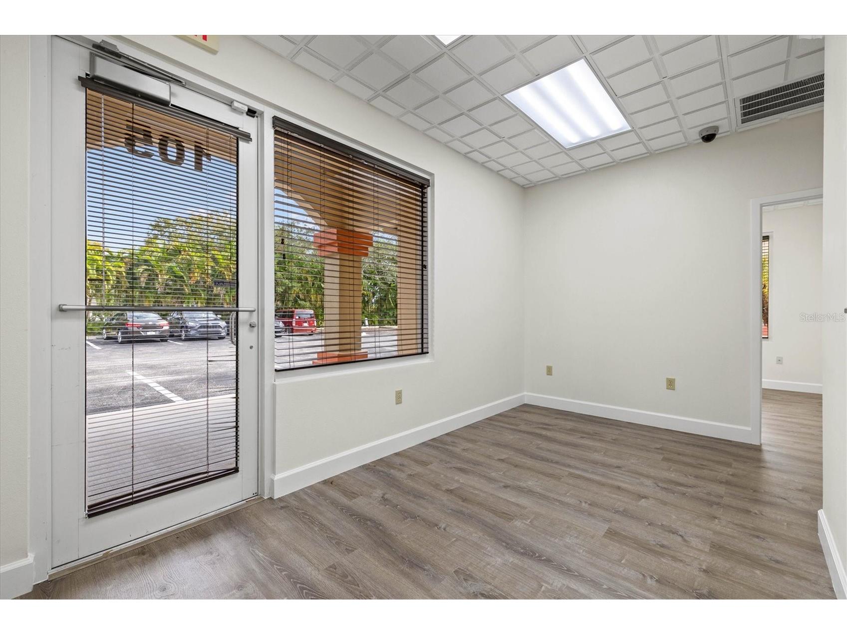 234 N Rhodes Avenue #105 Sarasota FL 34237 A4691309 image2