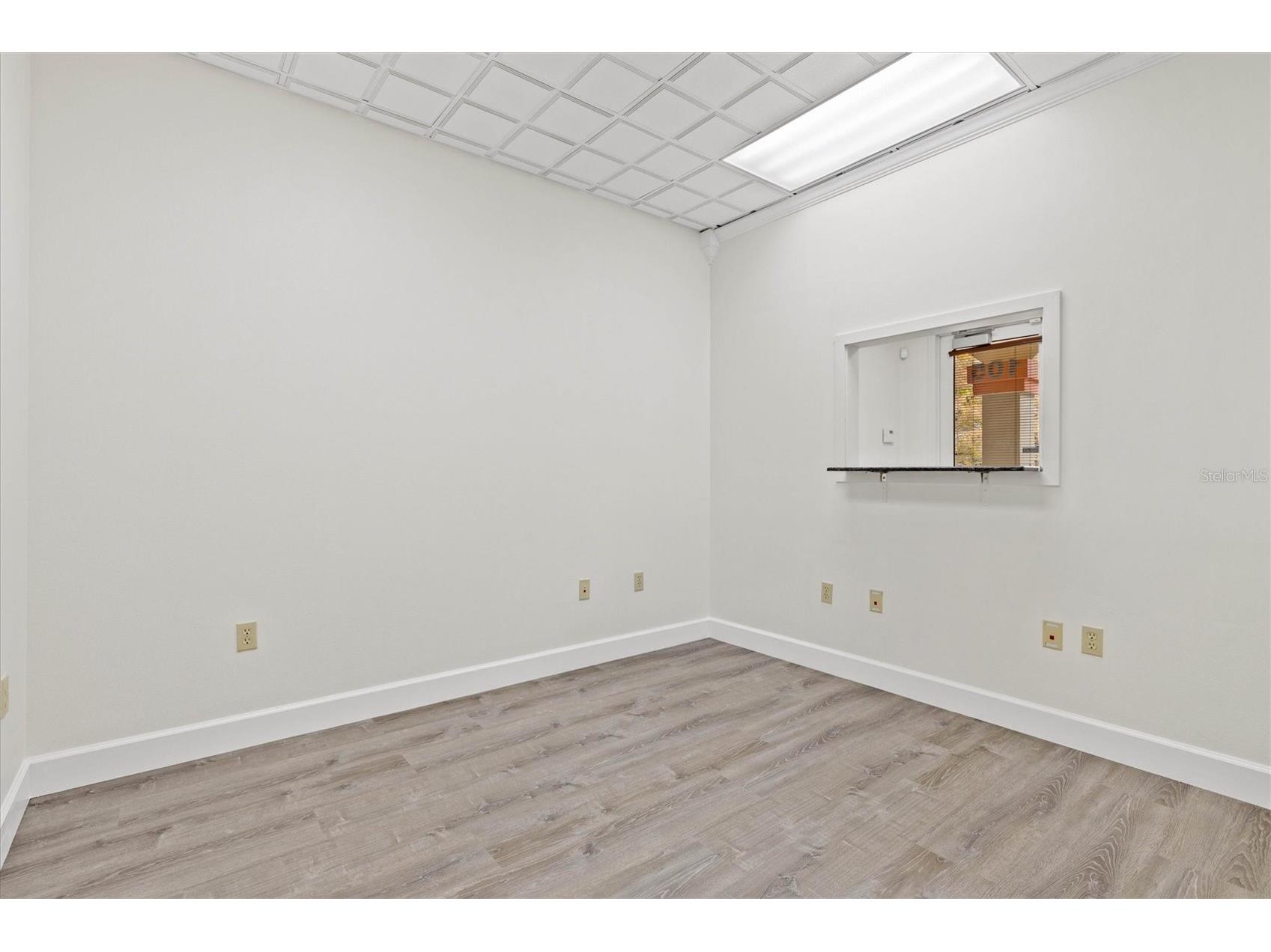 234 N Rhodes Avenue #105 Sarasota FL 34237 A4691309 image3