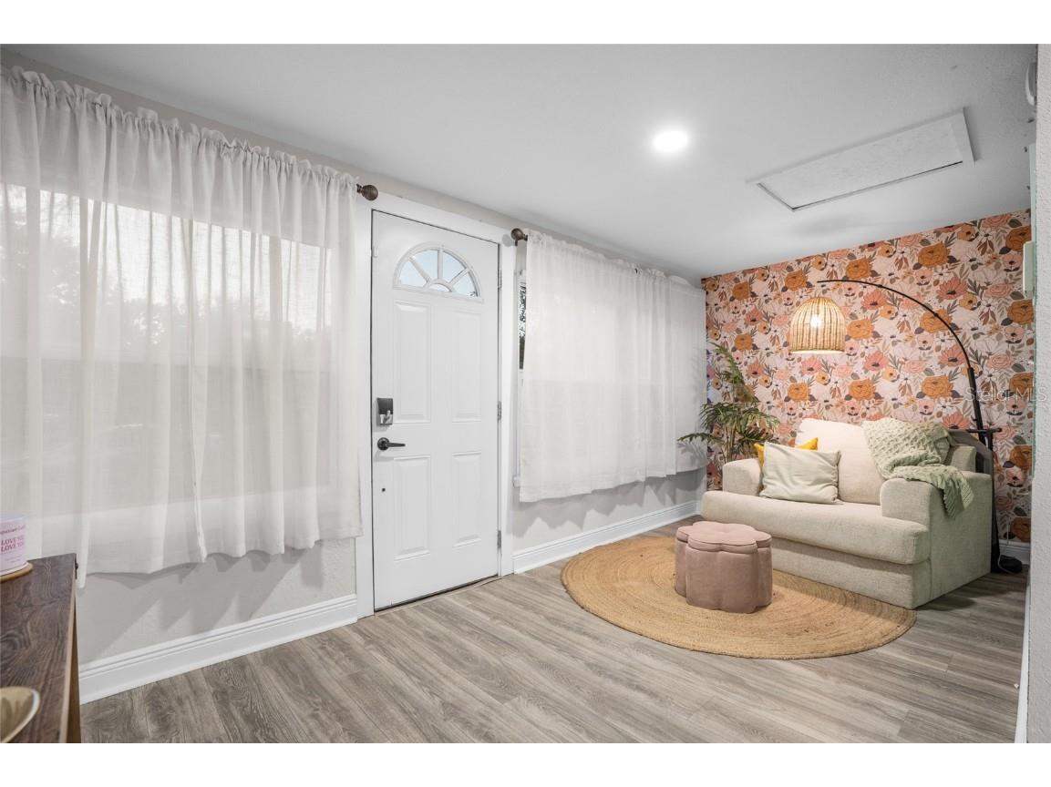 2340 10th Street S Saint Petersburg FL 33705 TB8447486 image16