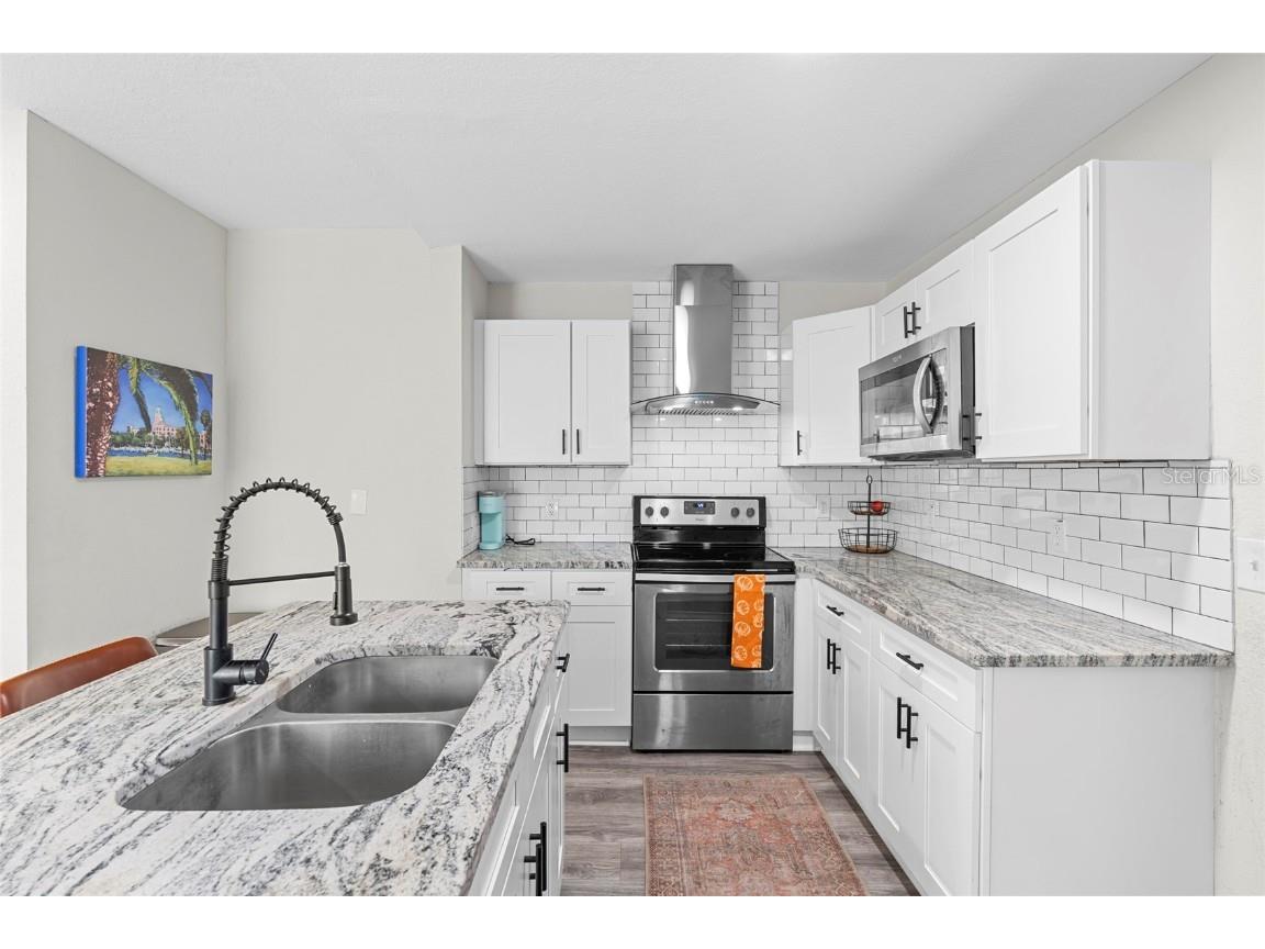 2340 10th Street S Saint Petersburg FL 33705 TB8447486 image5