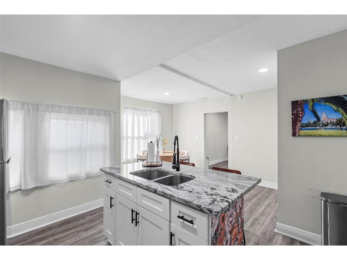 2340 10th Street S Saint Petersburg FL 33705 TB8447486 image7