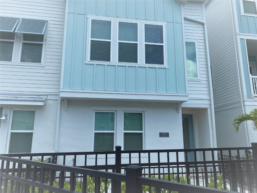 2340 Lindstrom Street Sarasota FL 34237 A4574667 image1