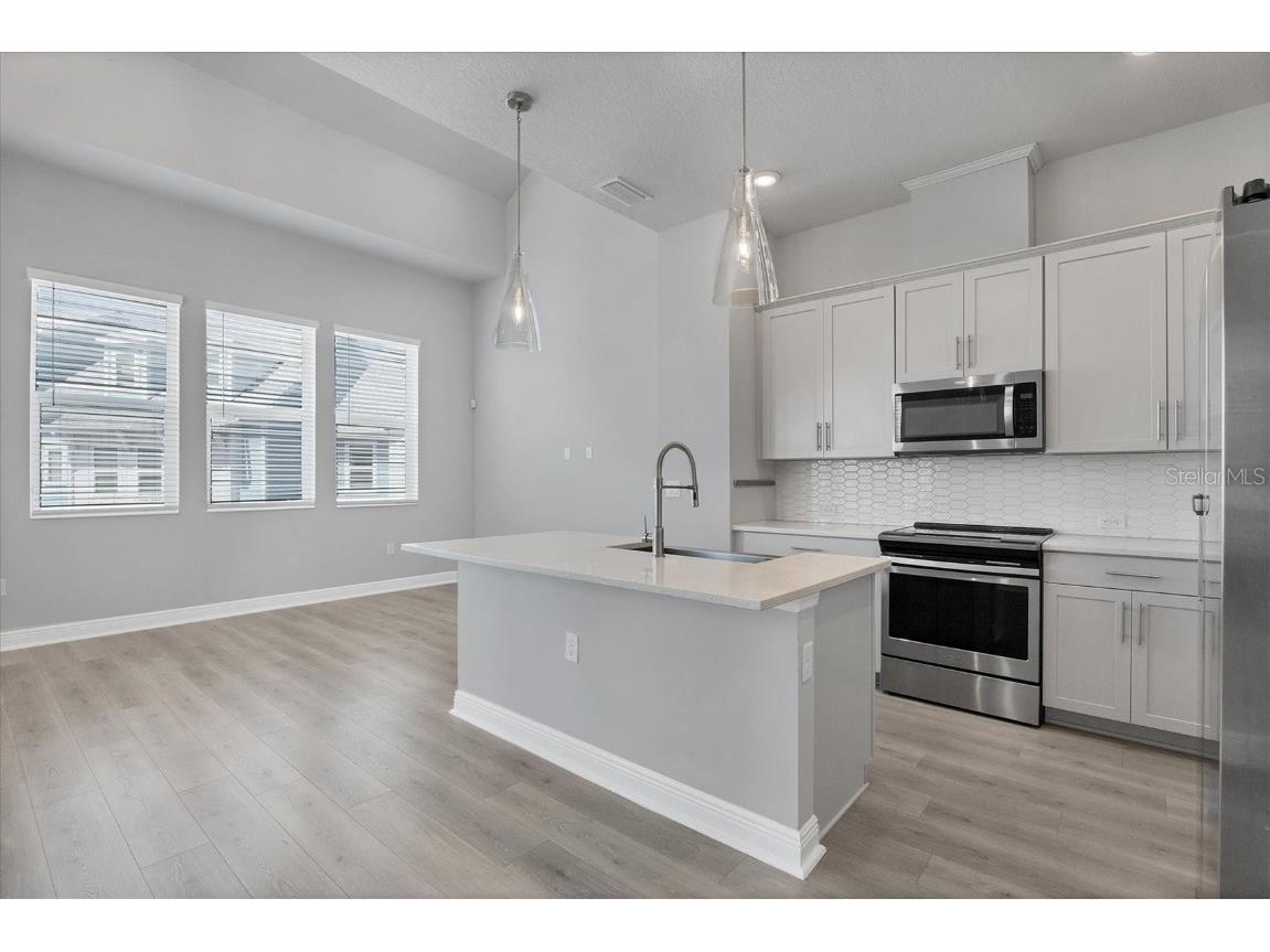 2340 Lindstrom Street Sarasota FL 34237 A4675836 image10