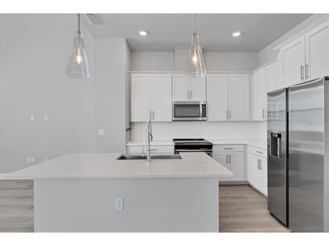 2340 Lindstrom Street Sarasota FL 34237 A4675836 image11