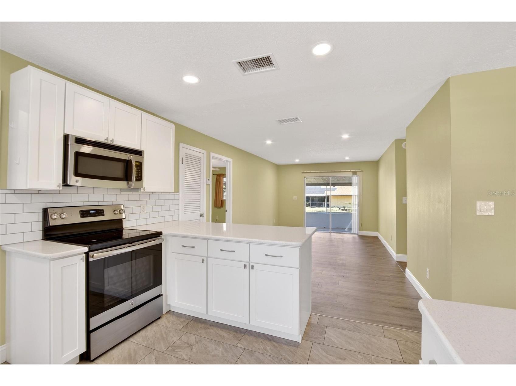 2340 Merrily Circle S Seffner FL 33584 TB8508250 image36