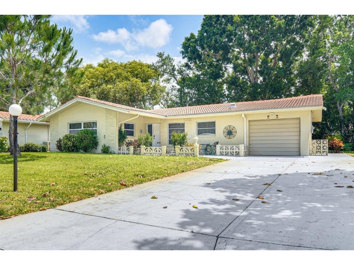 2341 Forest Drive Clearwater FL 33763 TB8415721 image1