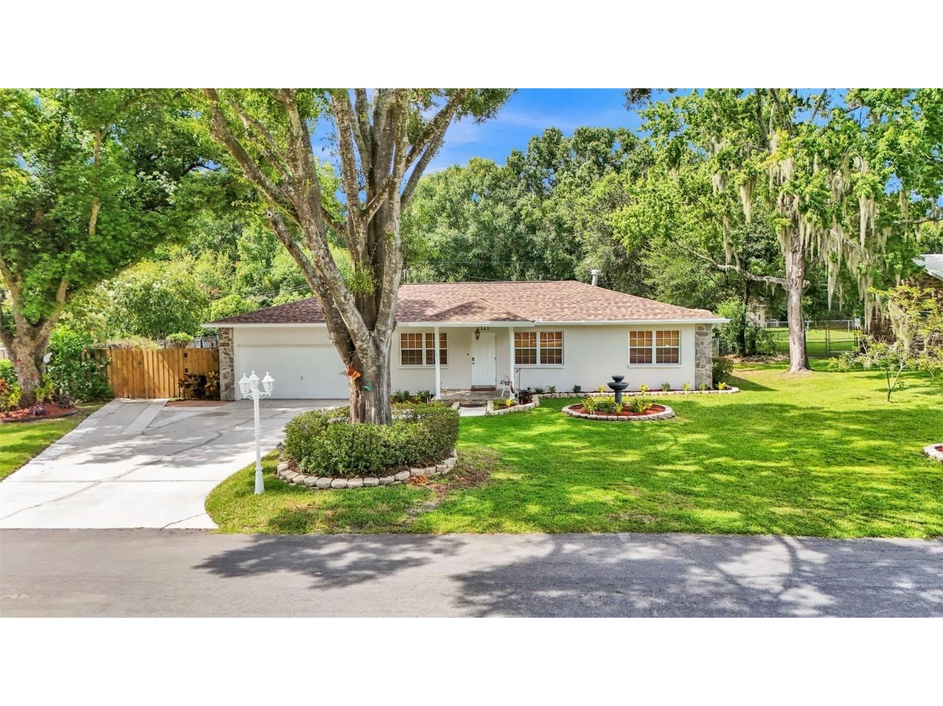 2341 Maple Hill Drive Lakeland FL 33811 L4946611 image1