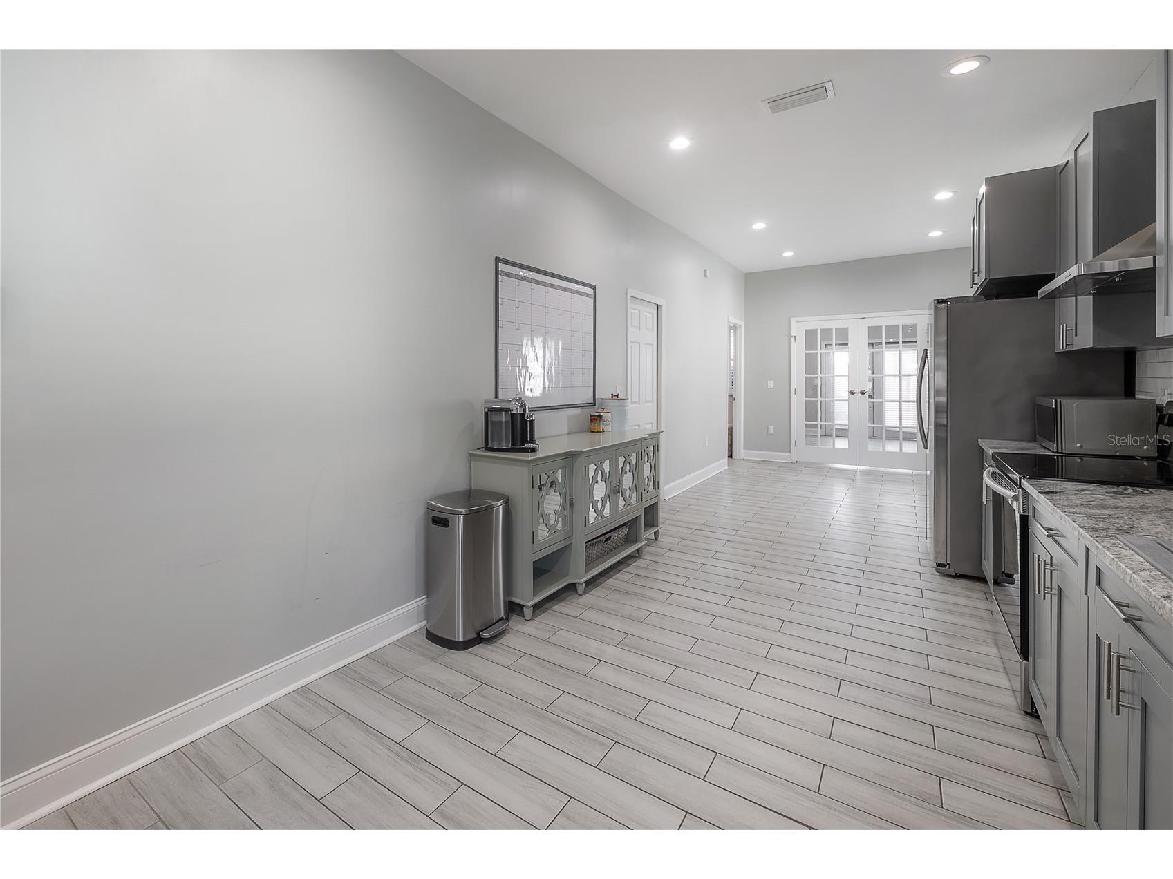 2341 W Chestnut Street Tampa FL 33607 TB8479880 image14