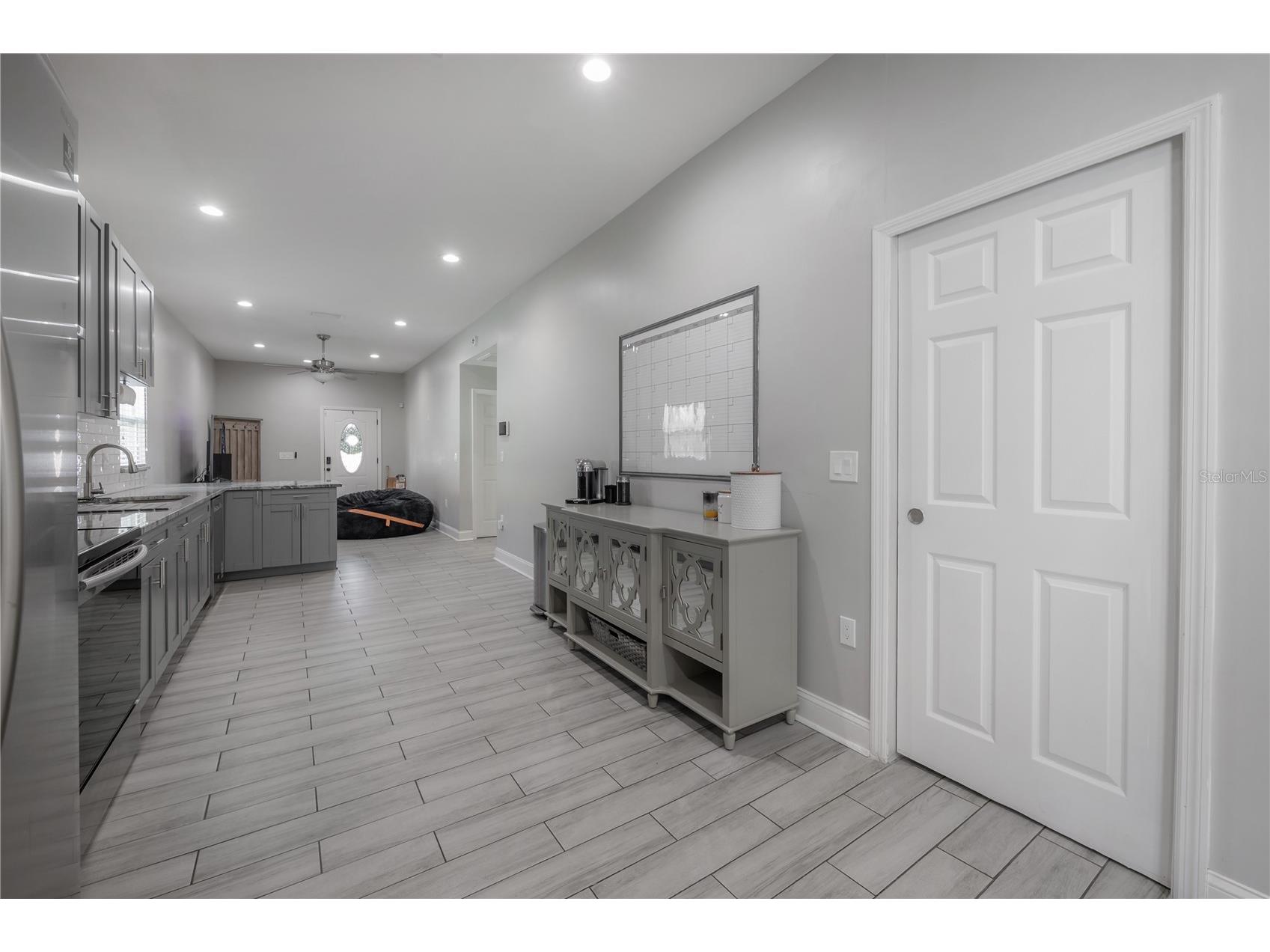 2341 W Chestnut Street Tampa FL 33607 TB8479880 image15