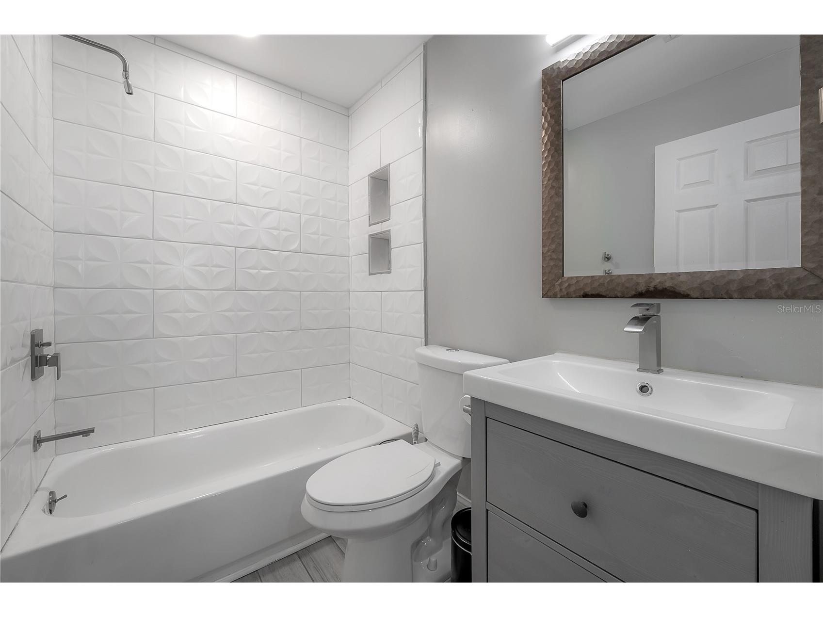 2341 W Chestnut Street Tampa FL 33607 TB8479880 image26