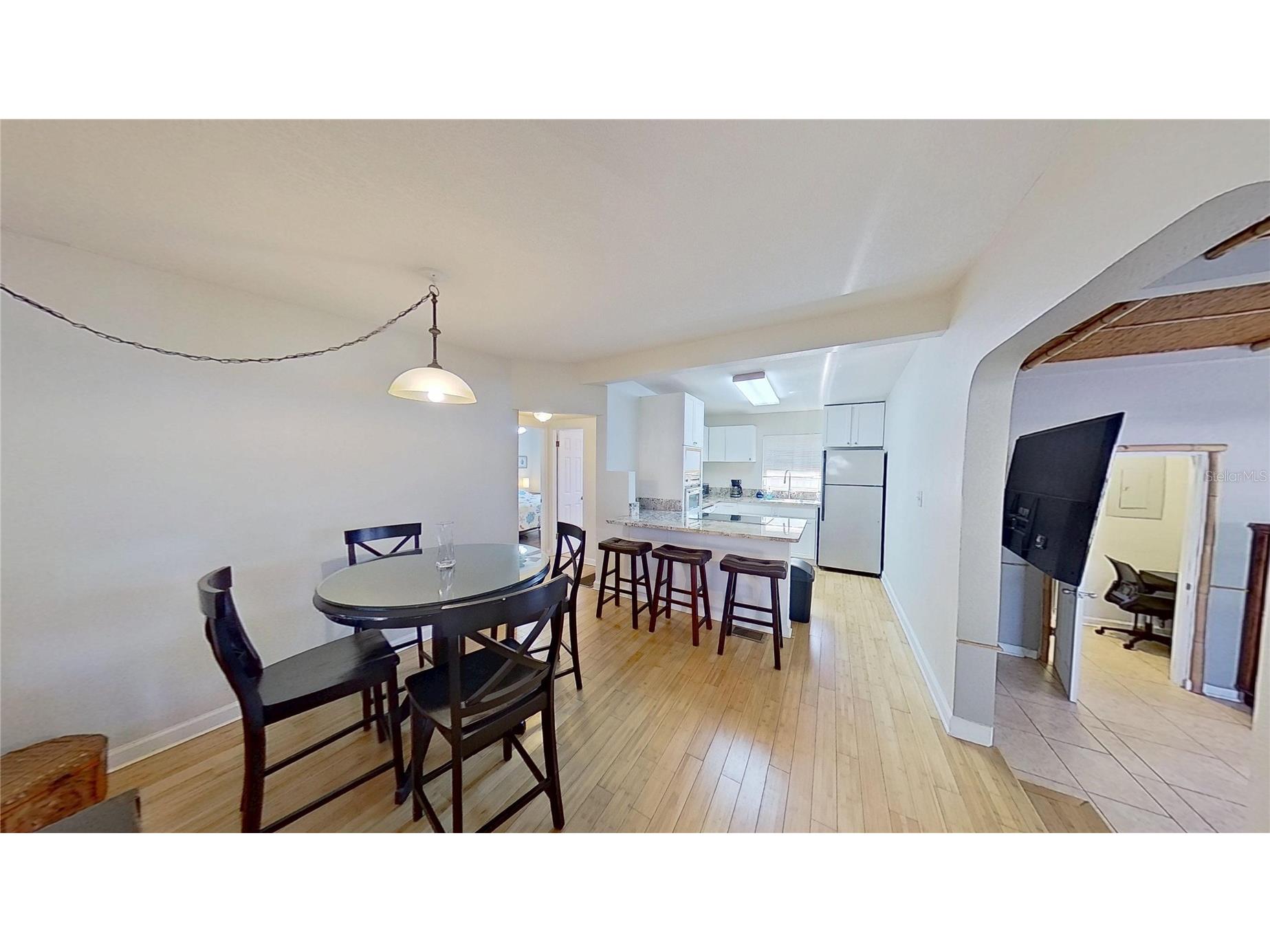 2342 Margaret Street Sarasota FL 34237 A4680575 image10