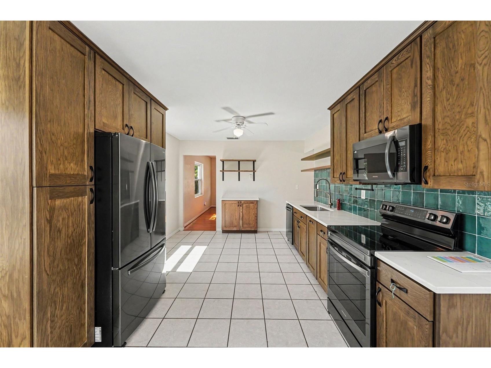 2343 36th Avenue N Saint Petersburg FL 33713 A4698979 image2