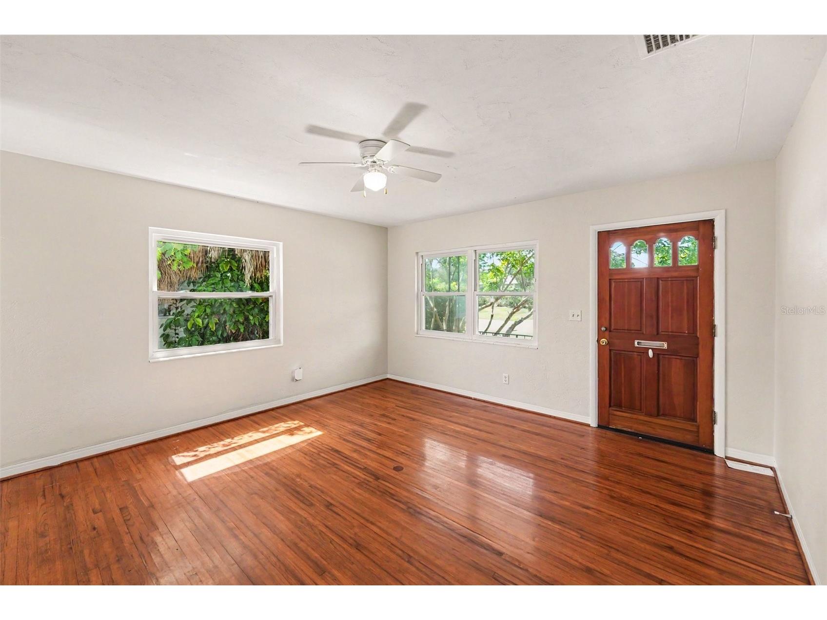 2343 36th Avenue N Saint Petersburg FL 33713 A4698979 image5