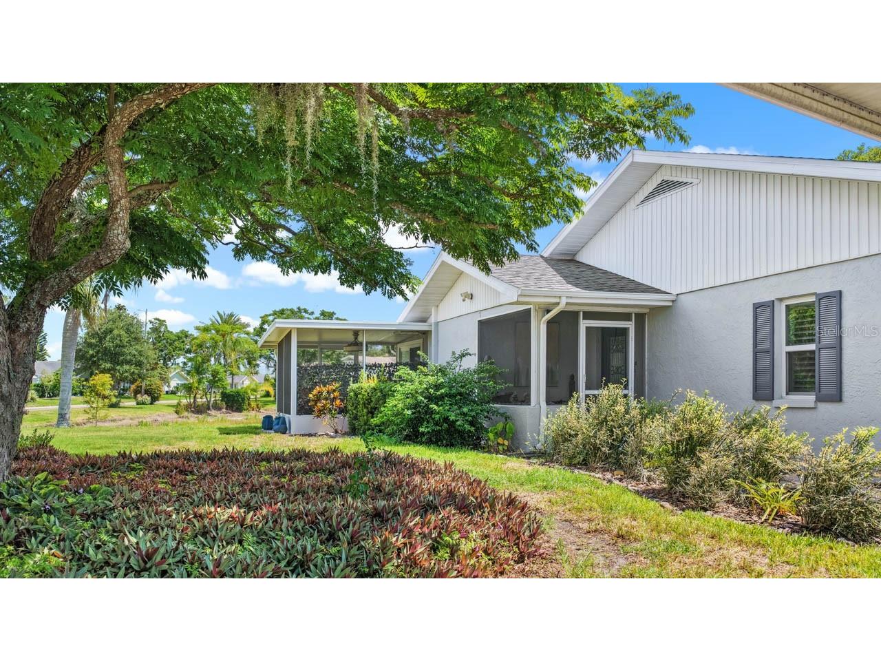 2343 Glenmore Circle Sun City Center FL 33573 TB8517695 image3