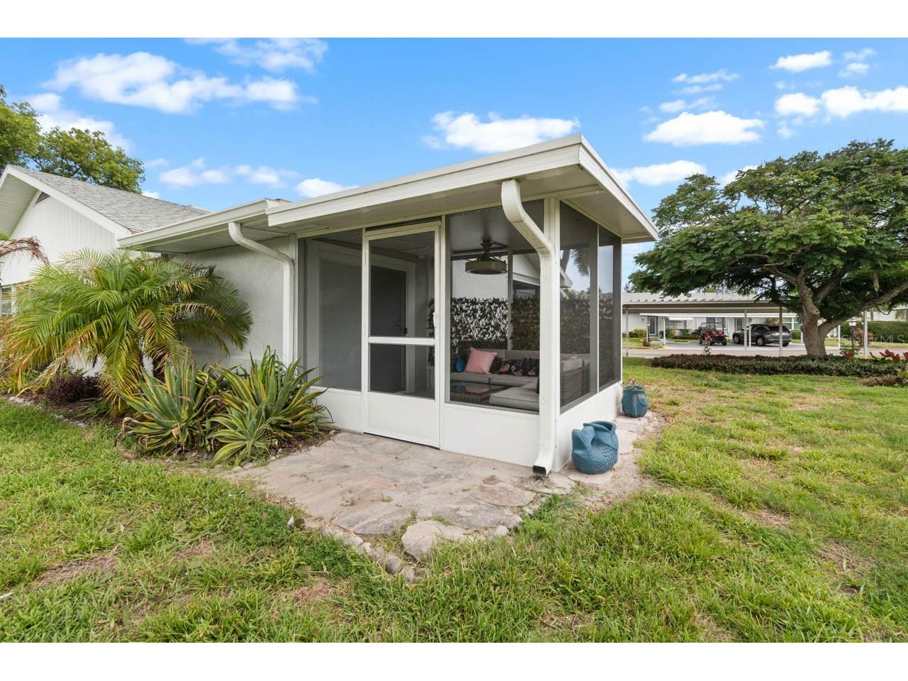 2343 Glenmore Circle Sun City Center FL 33573 TB8517695 image38