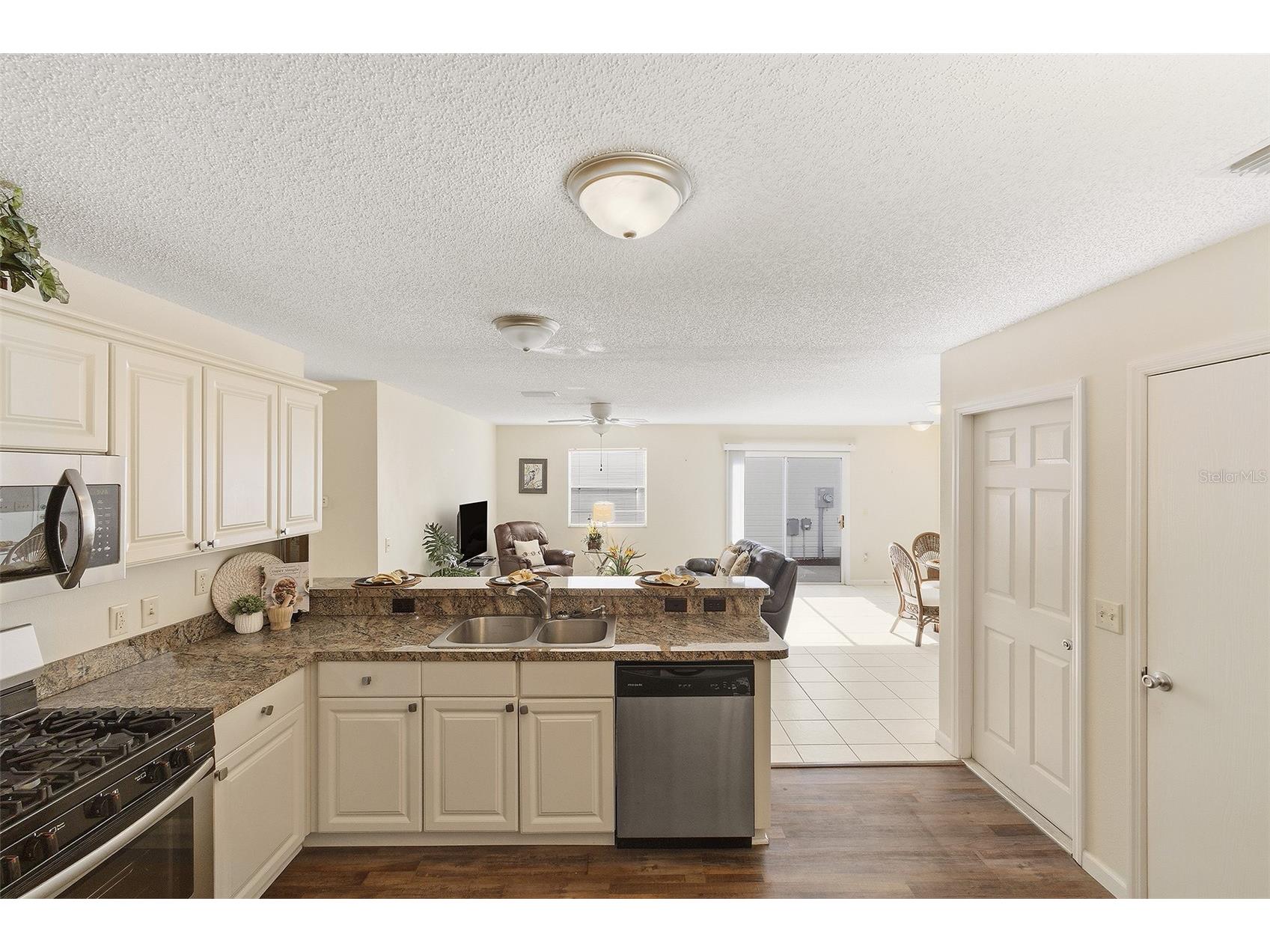 2343 Pine Ridge Street The Villages FL 32162 G5110688 image6