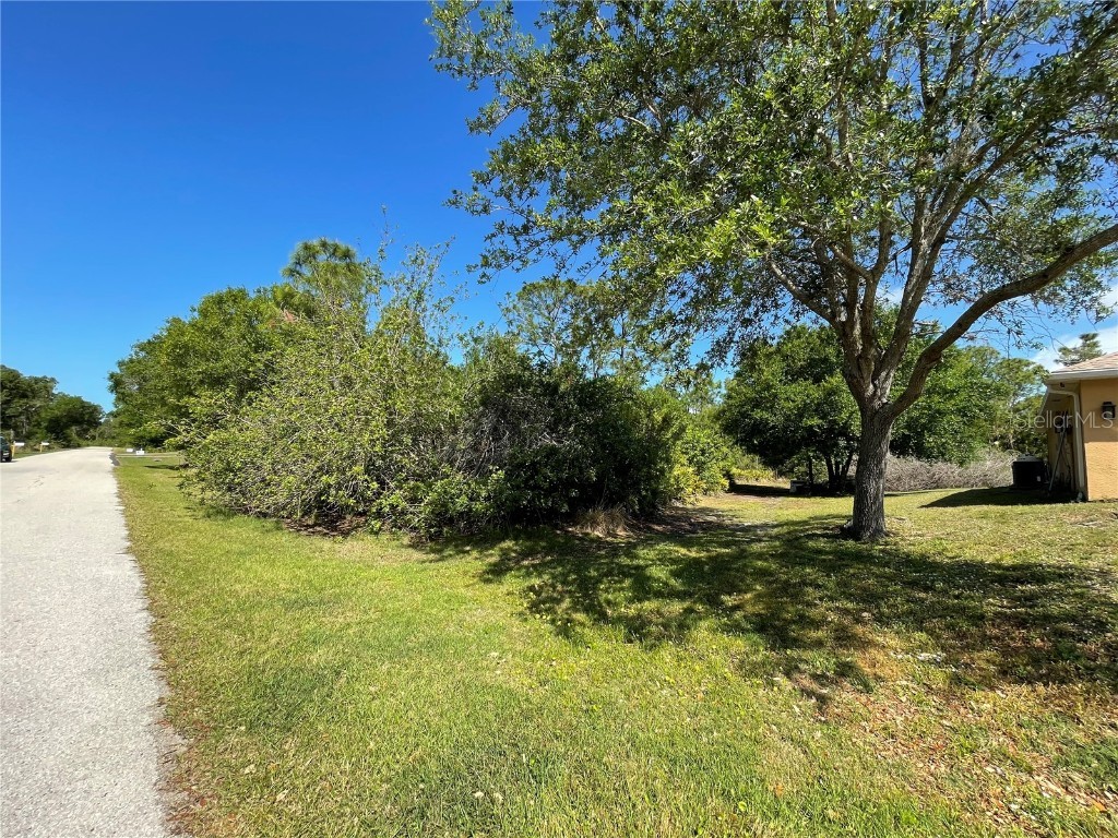 23430 Racine Ave Port Charlotte FL 33980 C7507821 image3