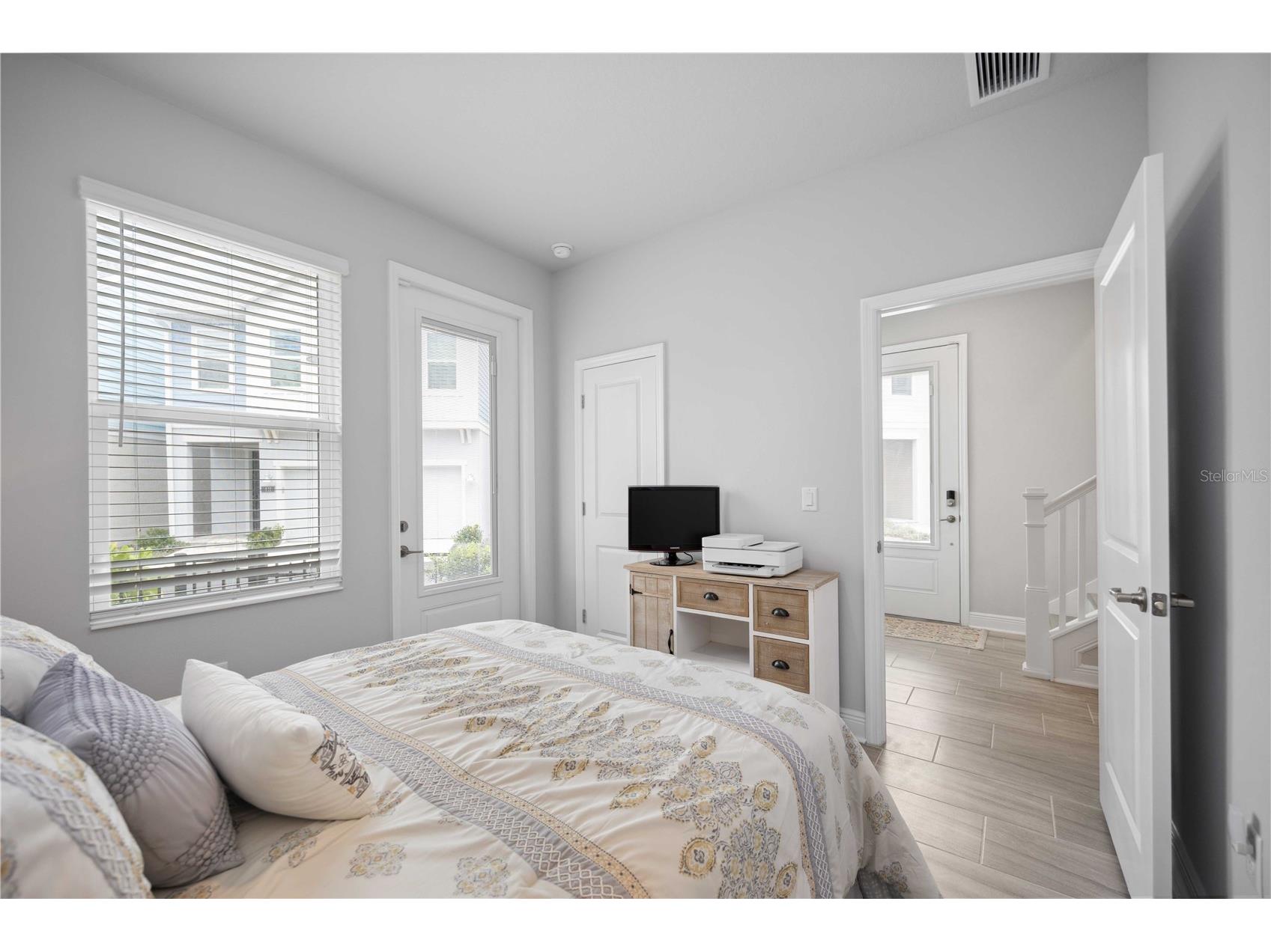 2344 Lindstrom Street Sarasota FL 34237 A4673245 image27