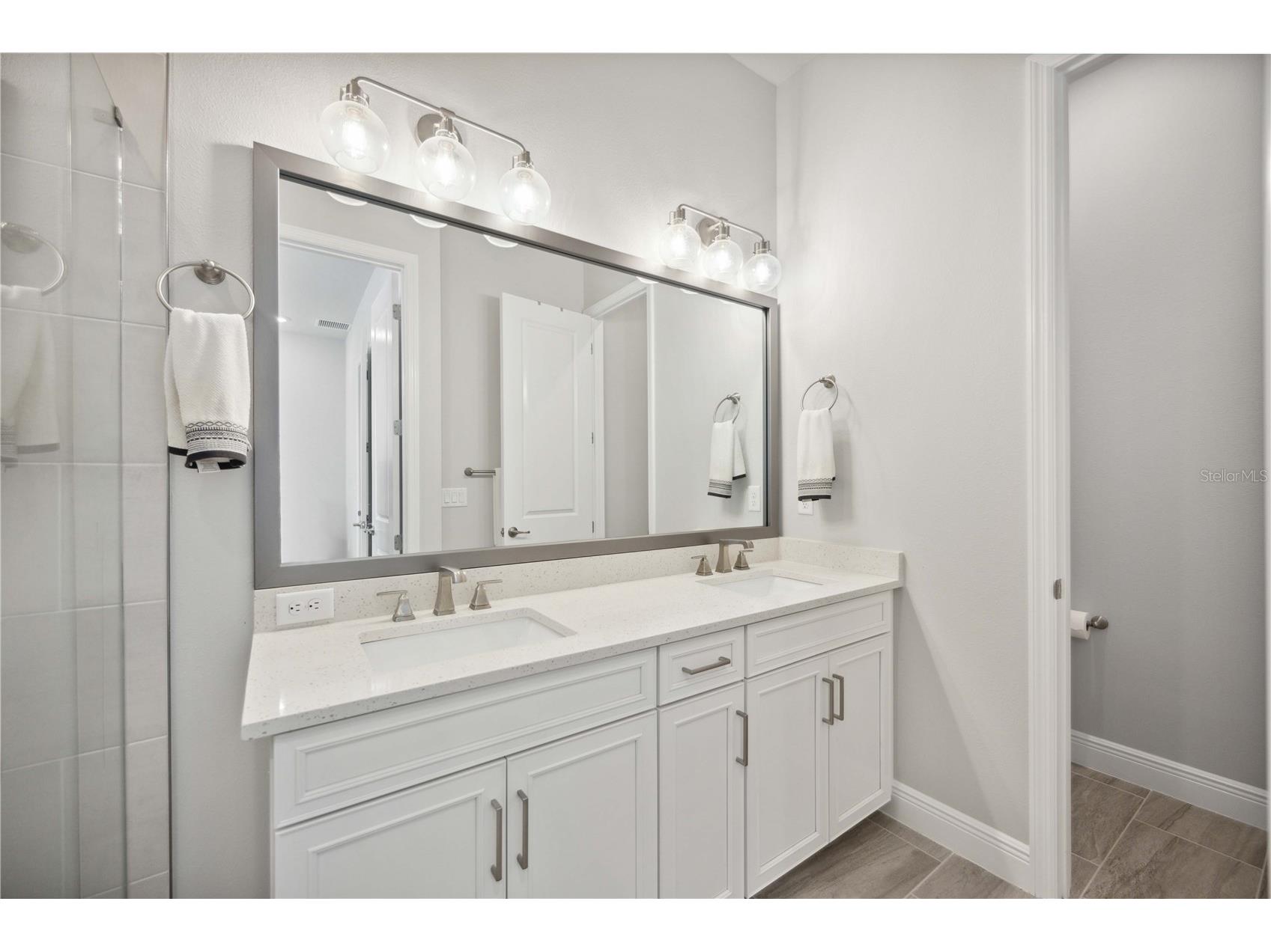 2344 Lindstrom Street Sarasota FL 34237 A4673245 image33