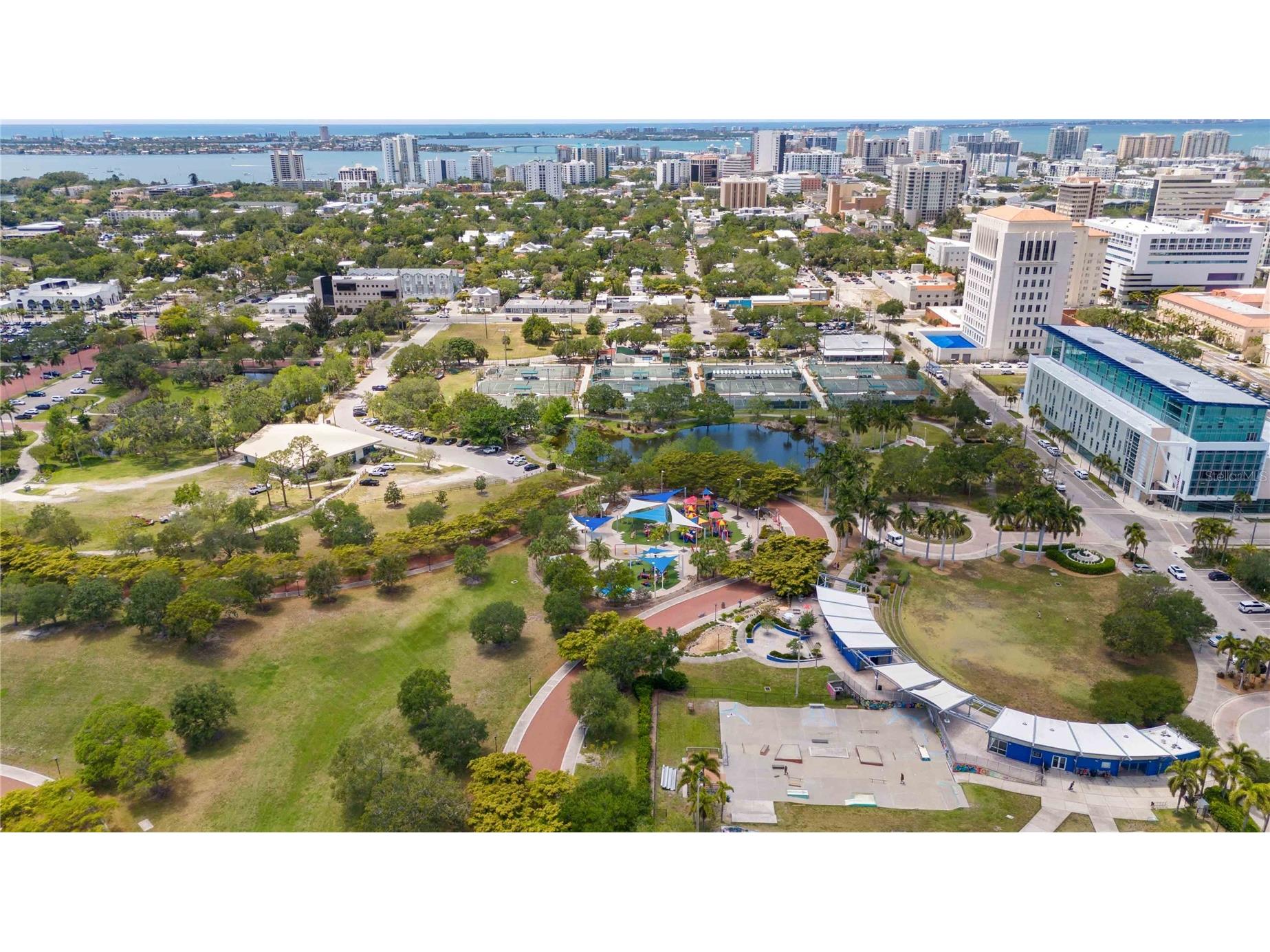 2344 Lindstrom Street Sarasota FL 34237 A4673245 image55