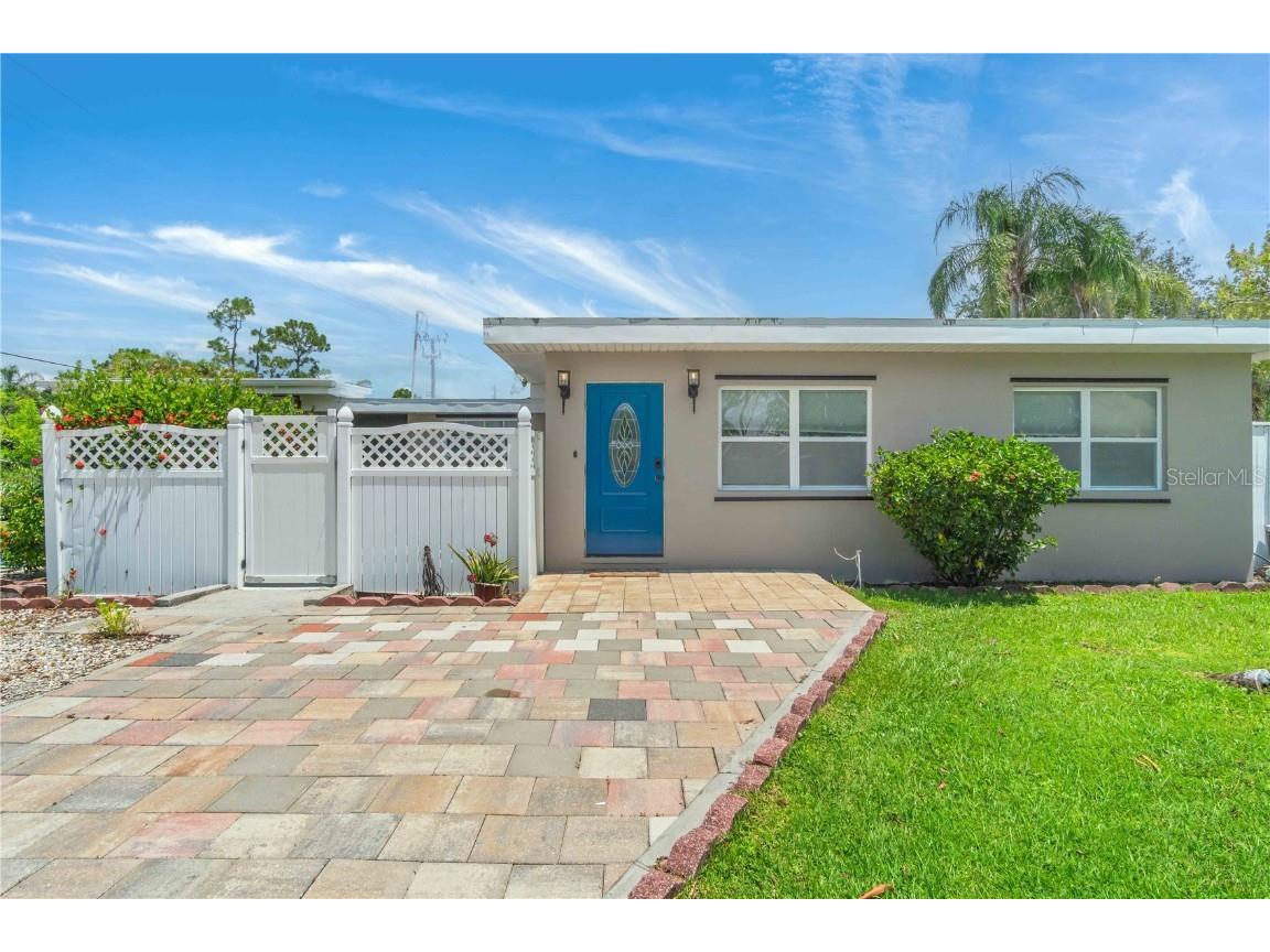 23442 Harper Avenue Punta Gorda FL 33980 C7513057 image1