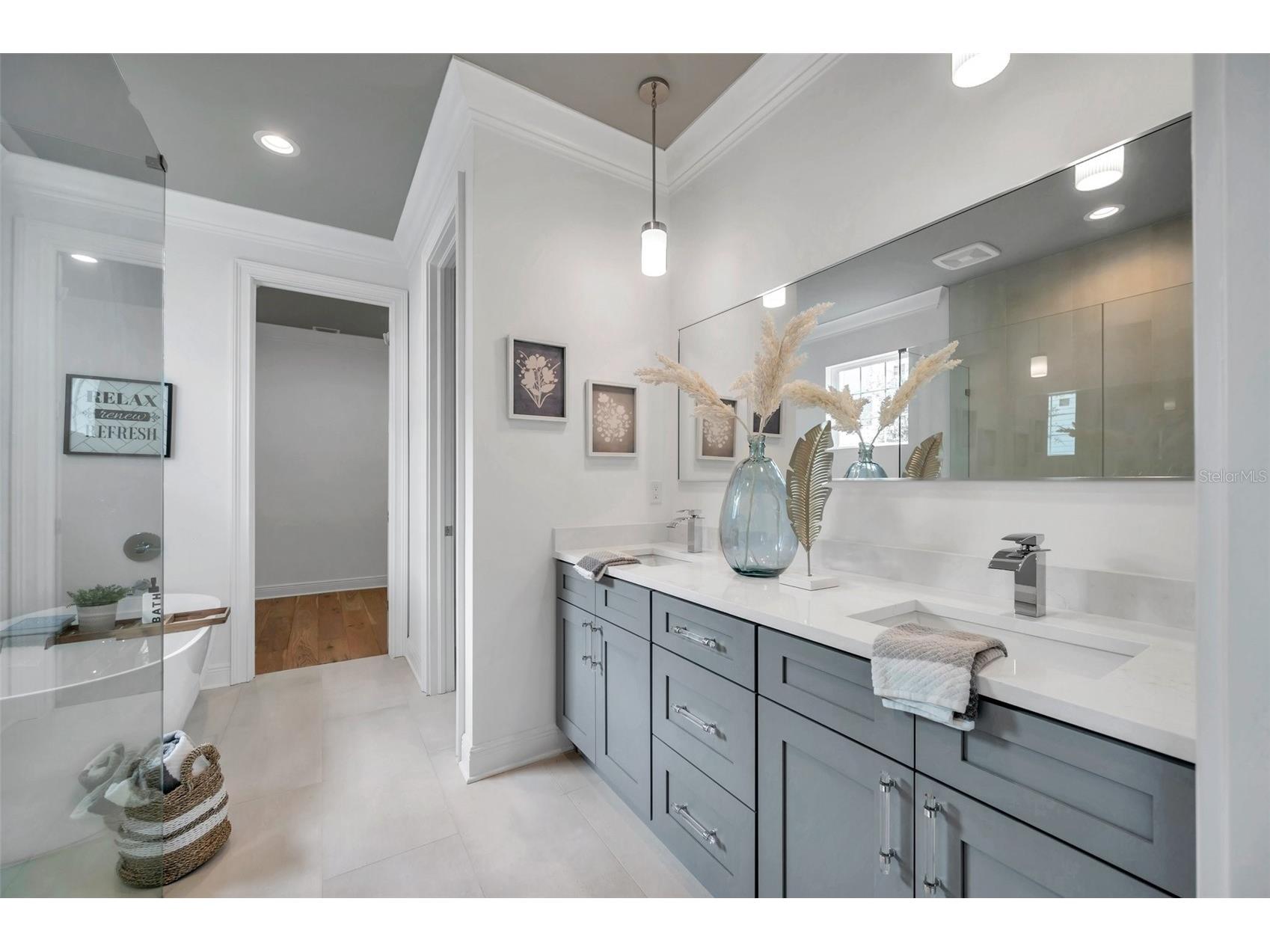 2345 Bahia Vista Street Sarasota FL 34239 A4672606 image34