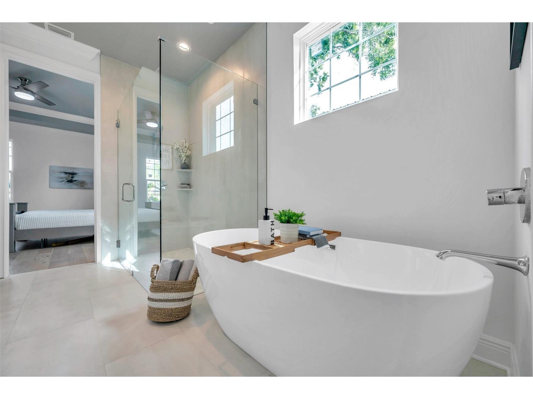 2345 Bahia Vista Street Sarasota FL 34239 A4672606 image37