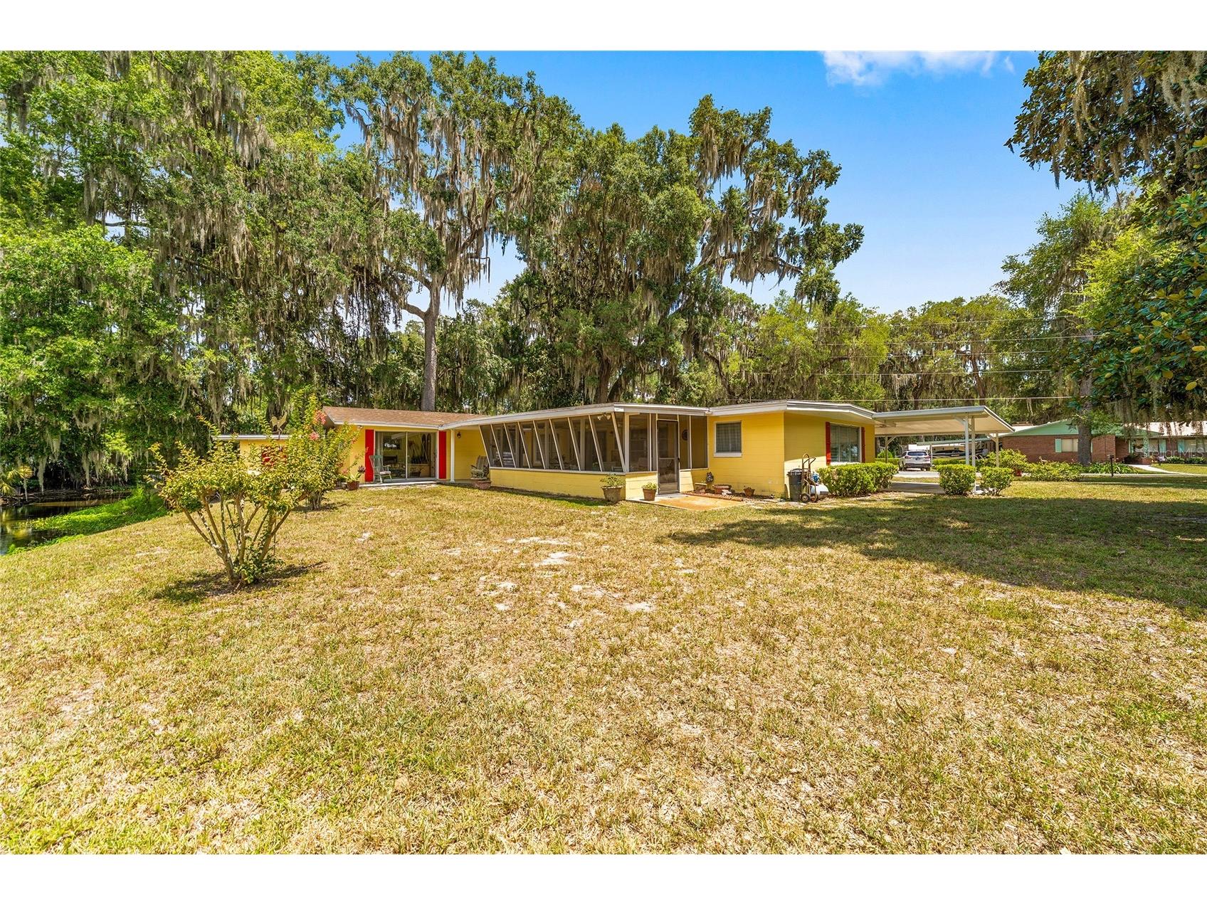 2345 Cr 453 Lake Panasoffkee FL 33538 OM726925 image50