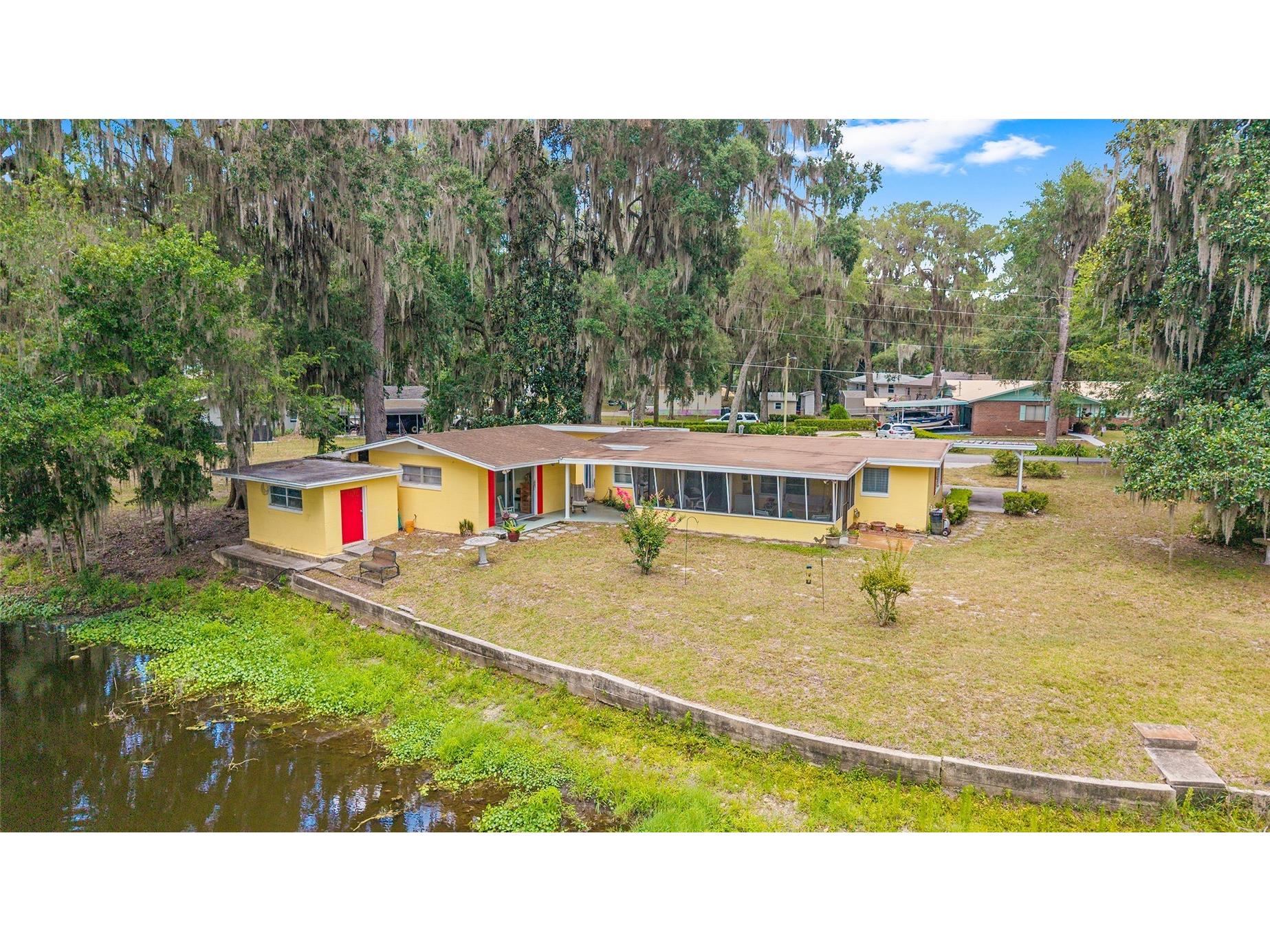 2345 Cr 453 Lake Panasoffkee FL 33538 OM726925 image57