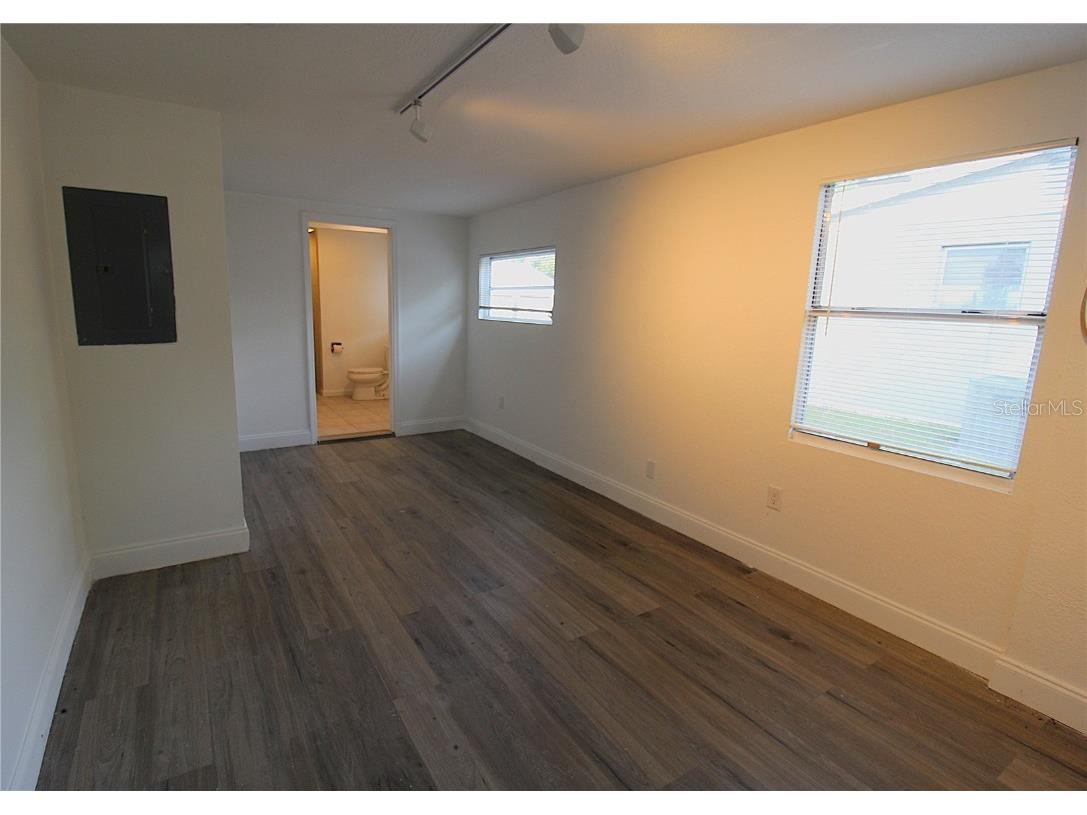 2345 Floyd Street Sarasota FL 34239 A4672180 image12